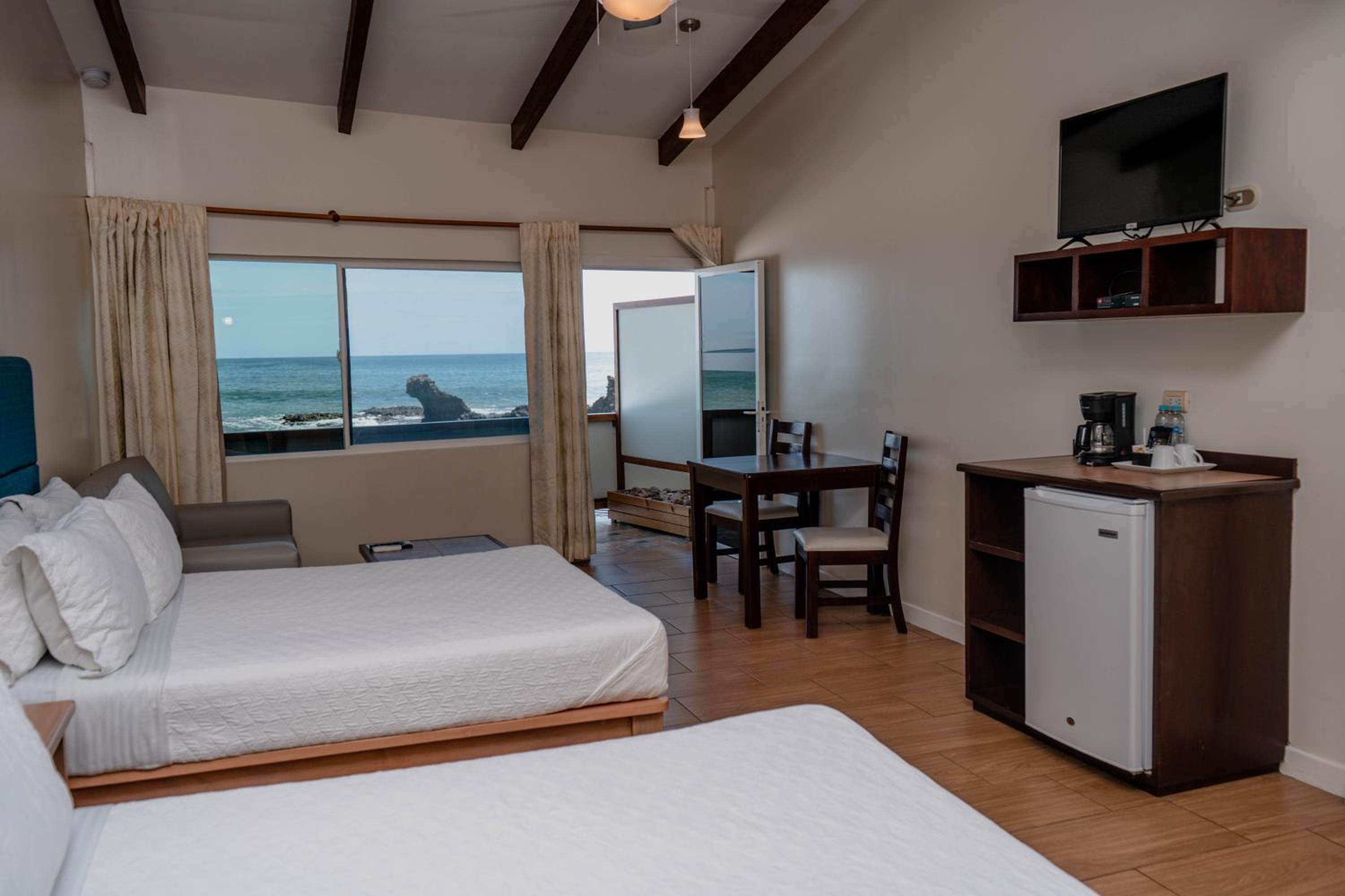 Double Room with Sea View photo 2