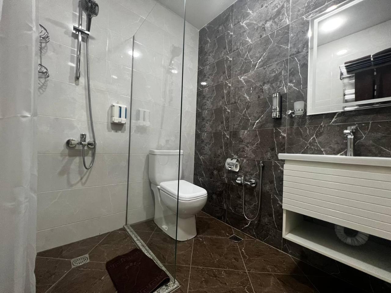 Deluxe Queen Room photo 1