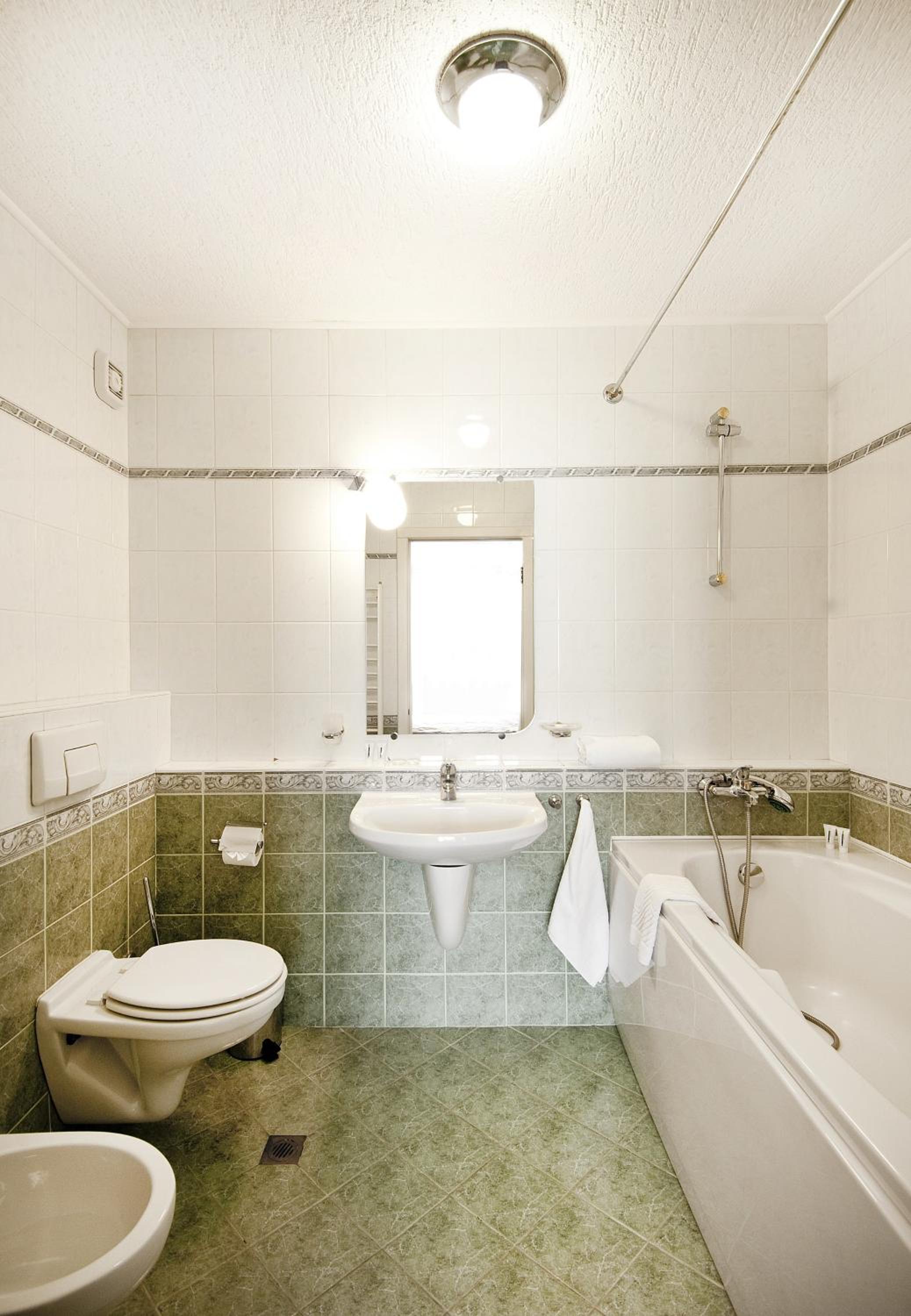 Two-Bedroom Apartment - Photo 4