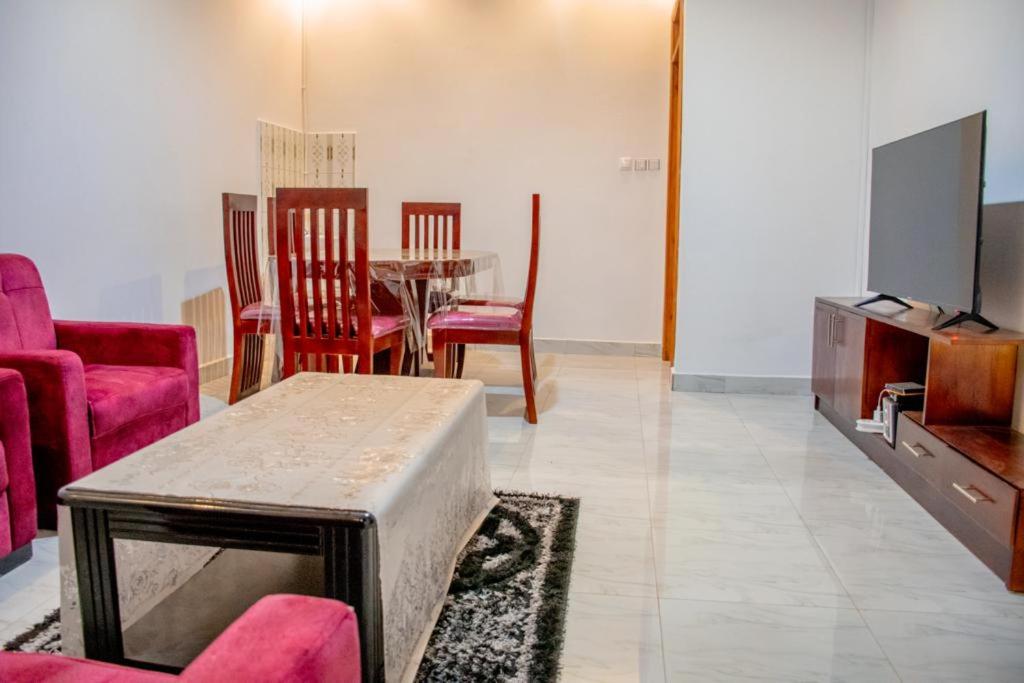 Three-Bedroom House photo 2