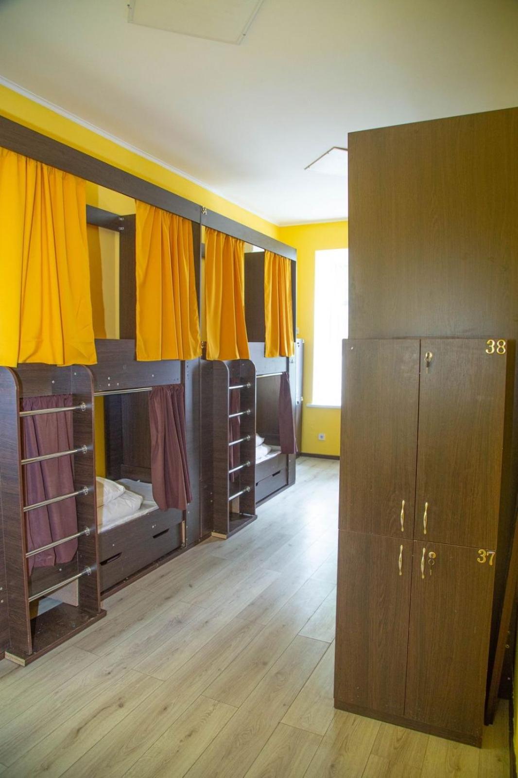 Bed In 8-Bed Mixed Dormitory Room photo 1
