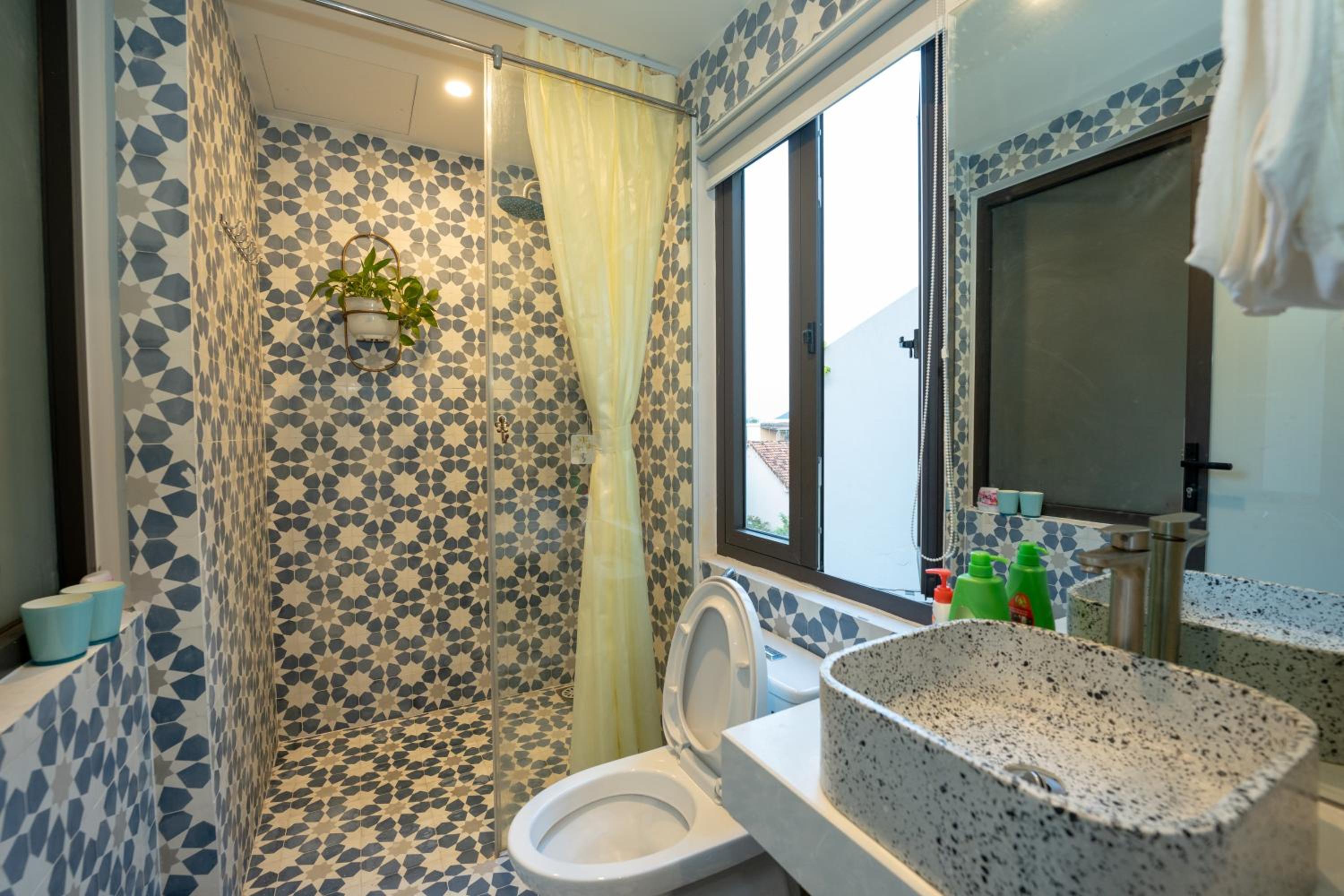 Double Room with Pool View - Photo 2