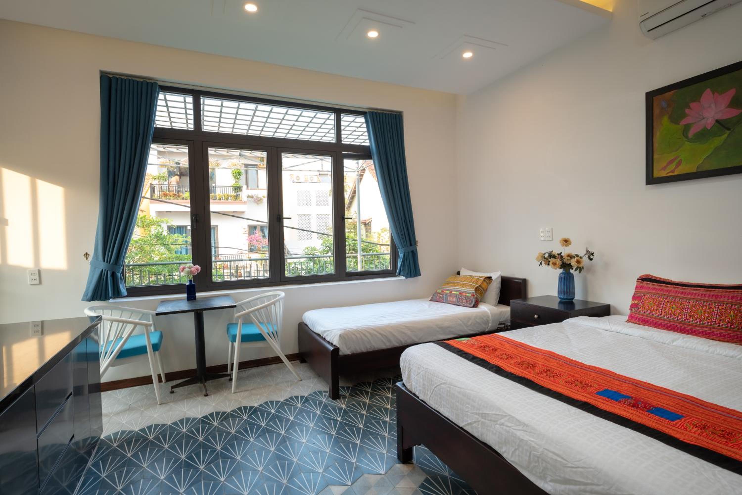 Deluxe Room - Photo 11