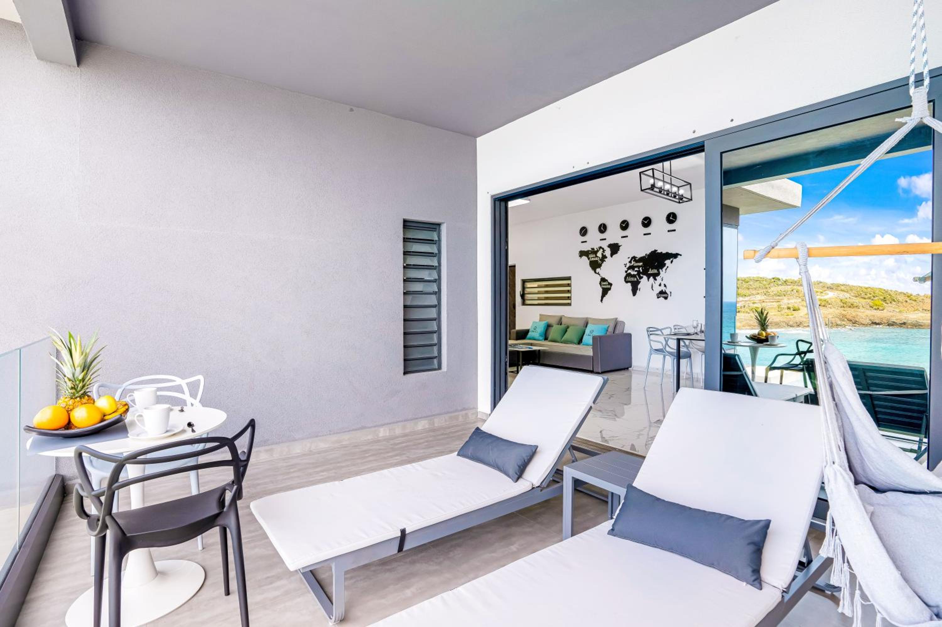 Apartment with Sea View photo 2