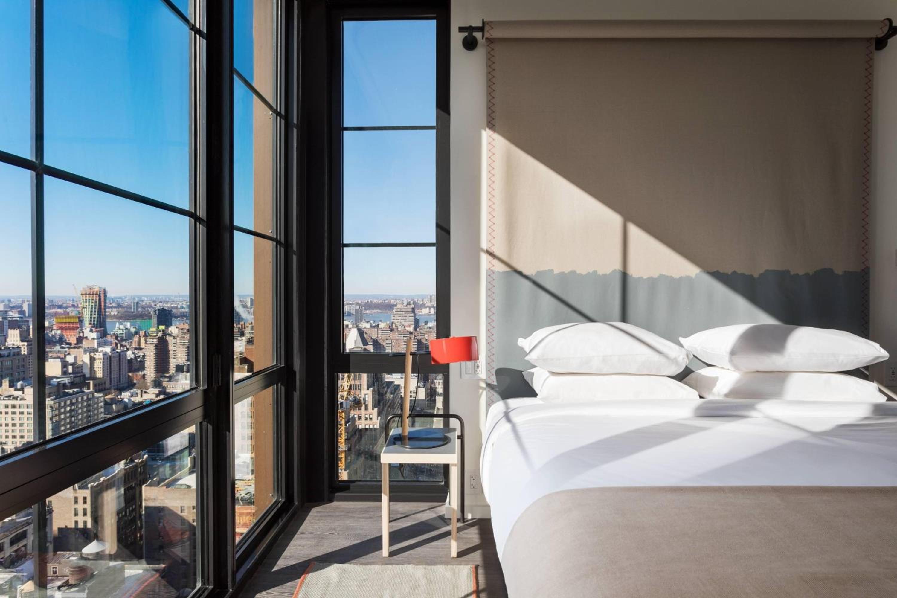 King Room with Landmark View - Hearing Accessible - Photo 3