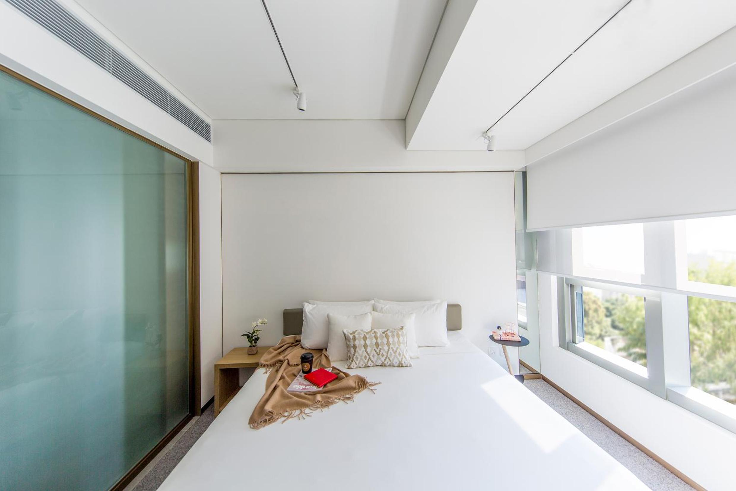 Deluxe King Room photo 3