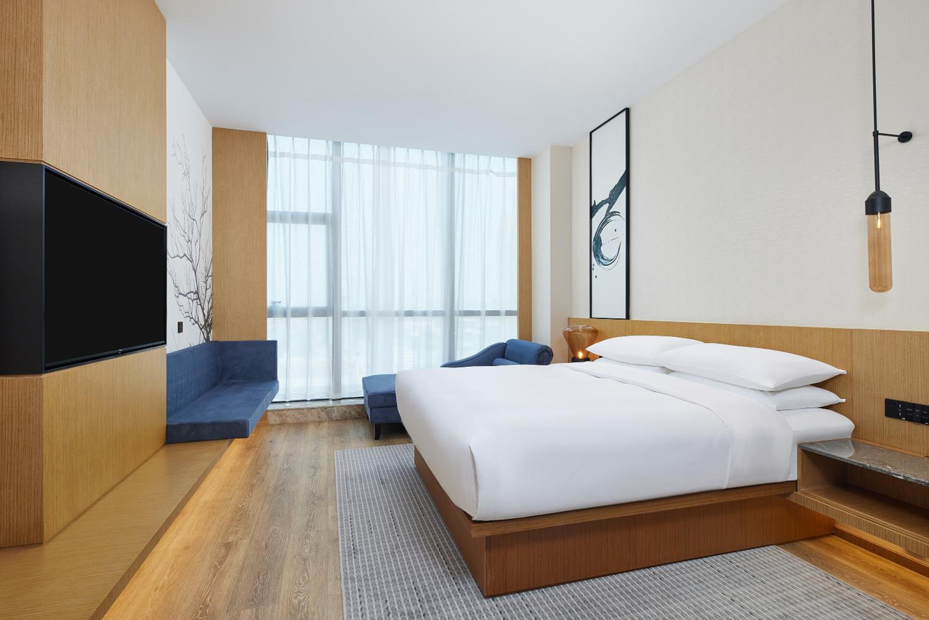 King Suite with City View