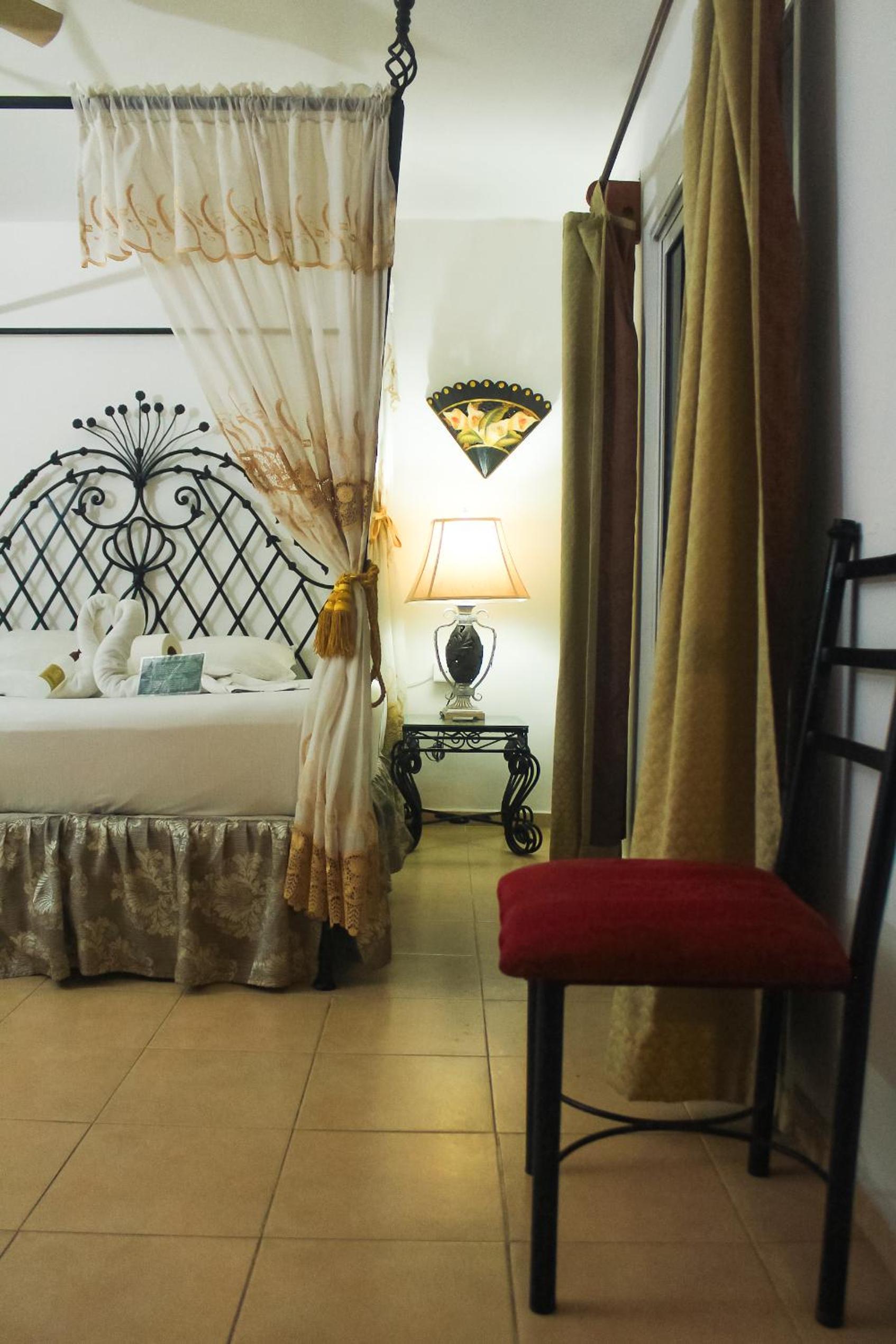 Suite with Balcony photo 1