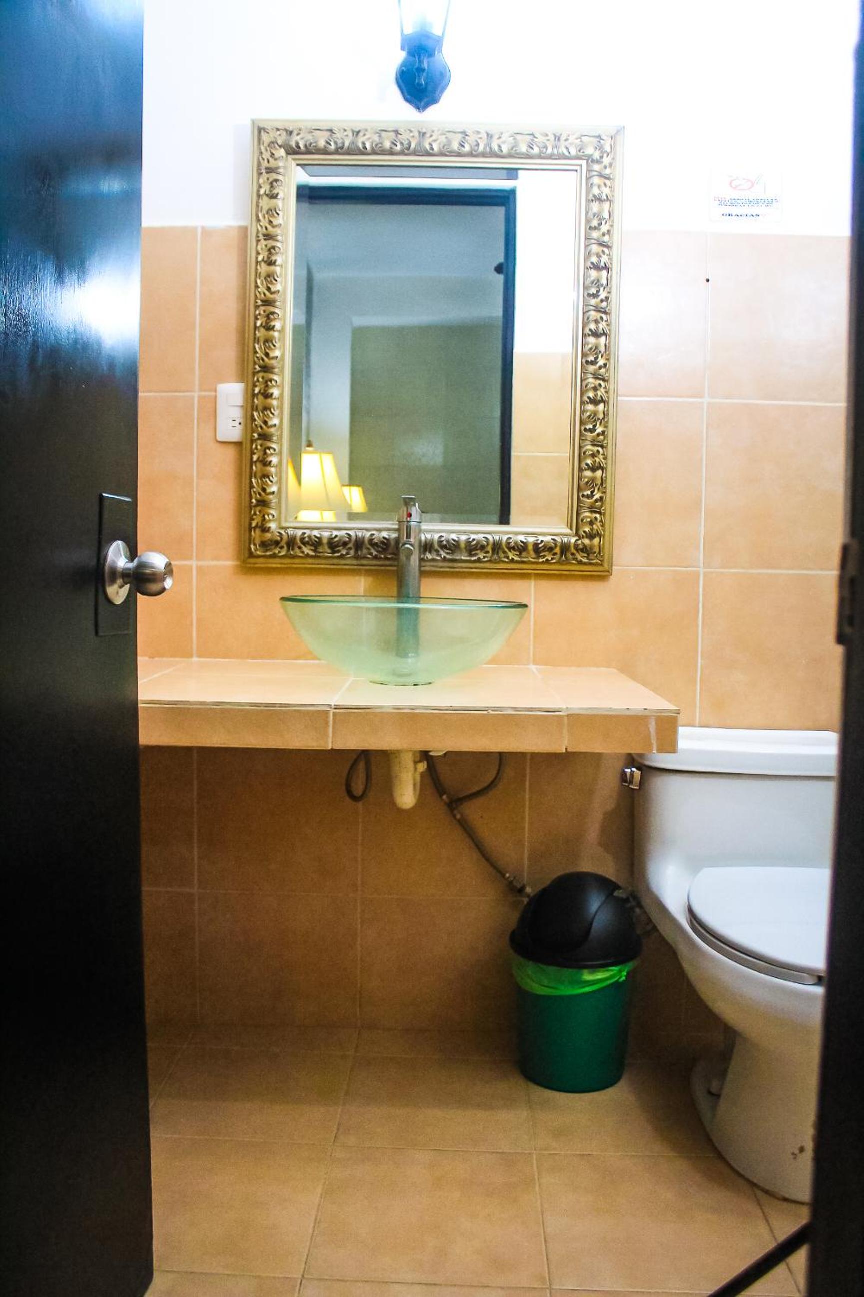 Standard Double Room - Photo 10