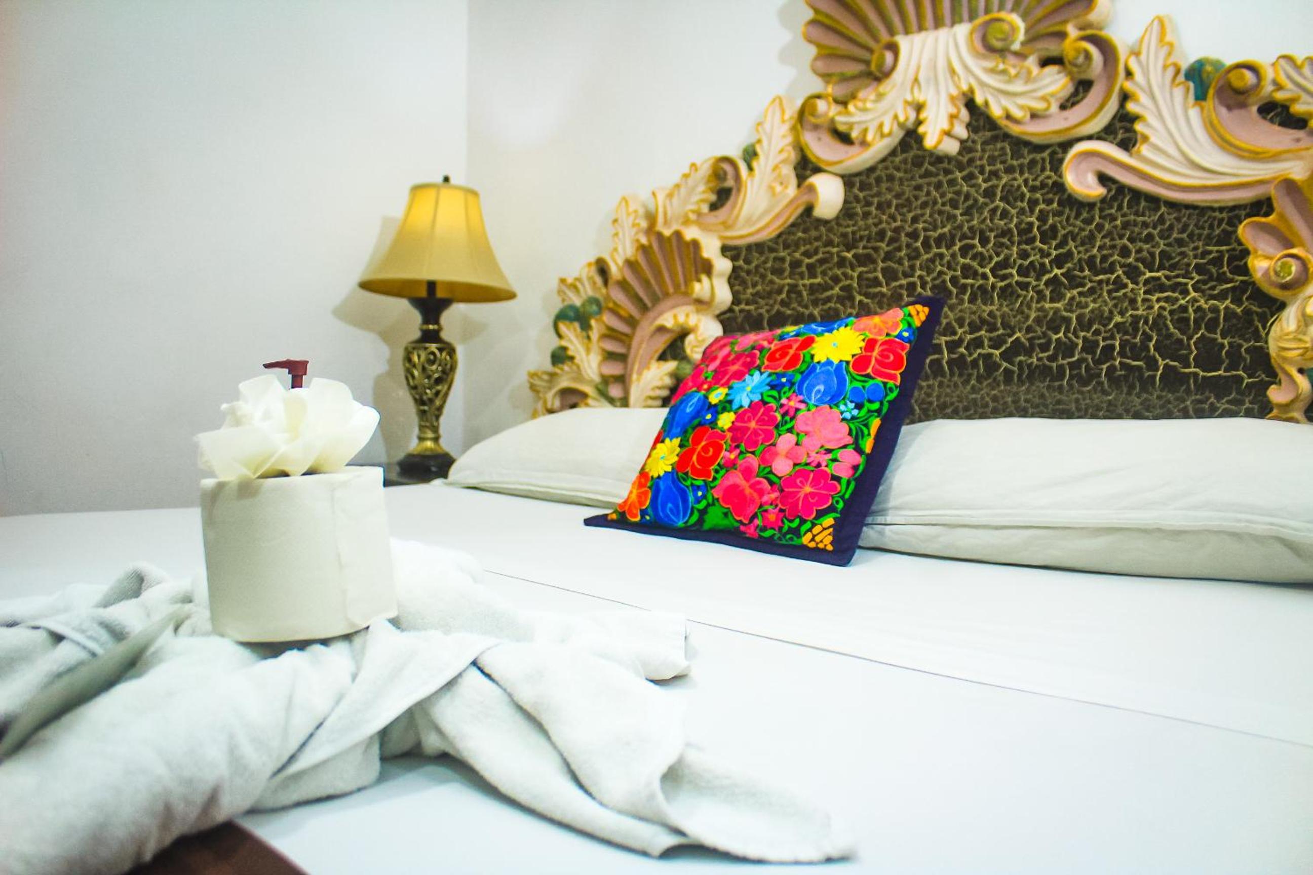 Double Room - Photo 7
