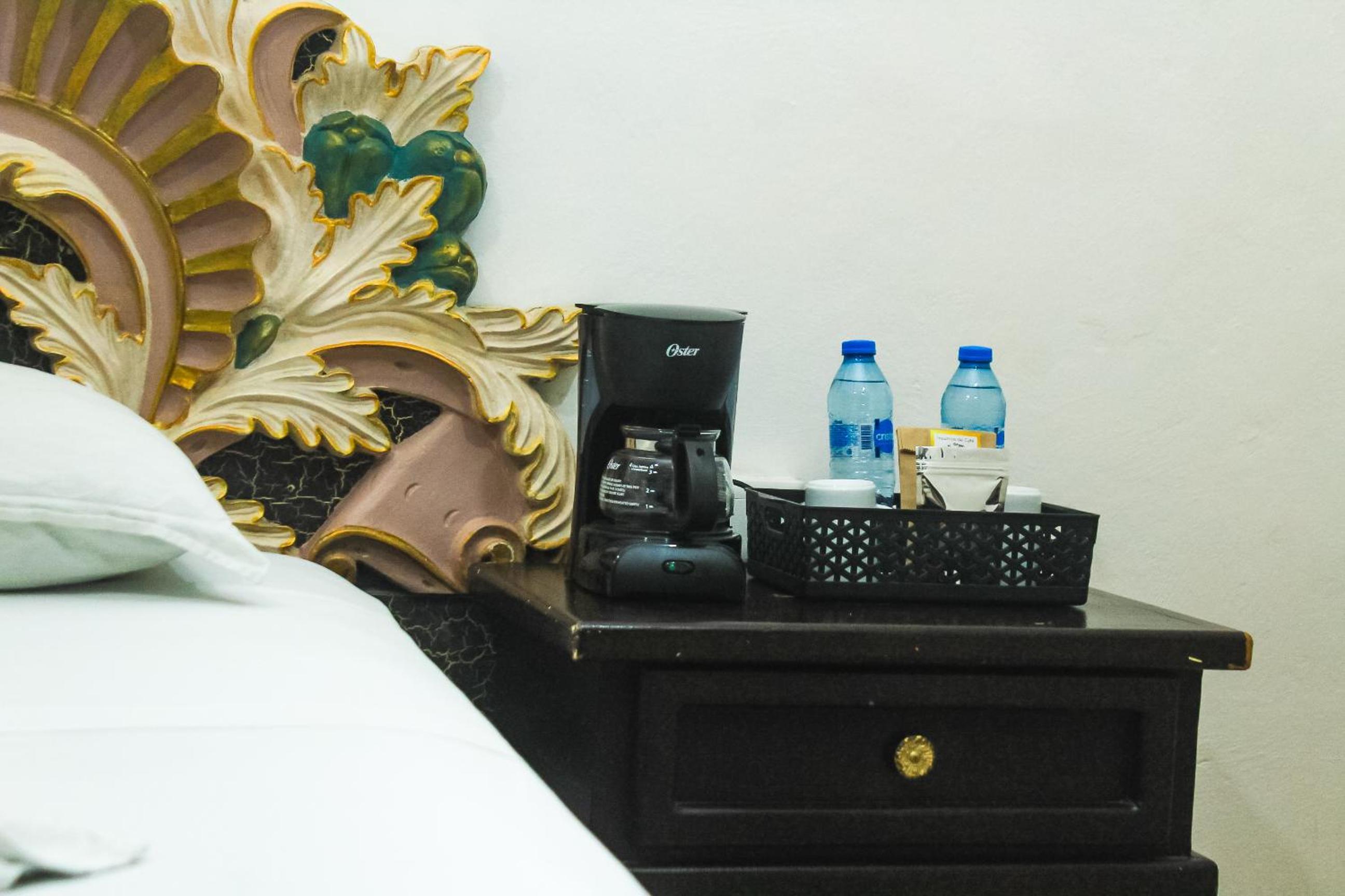 Standard Double Room - Photo 12