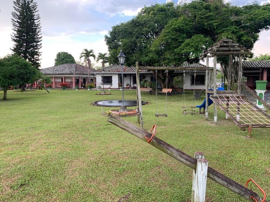 Villa photo 2