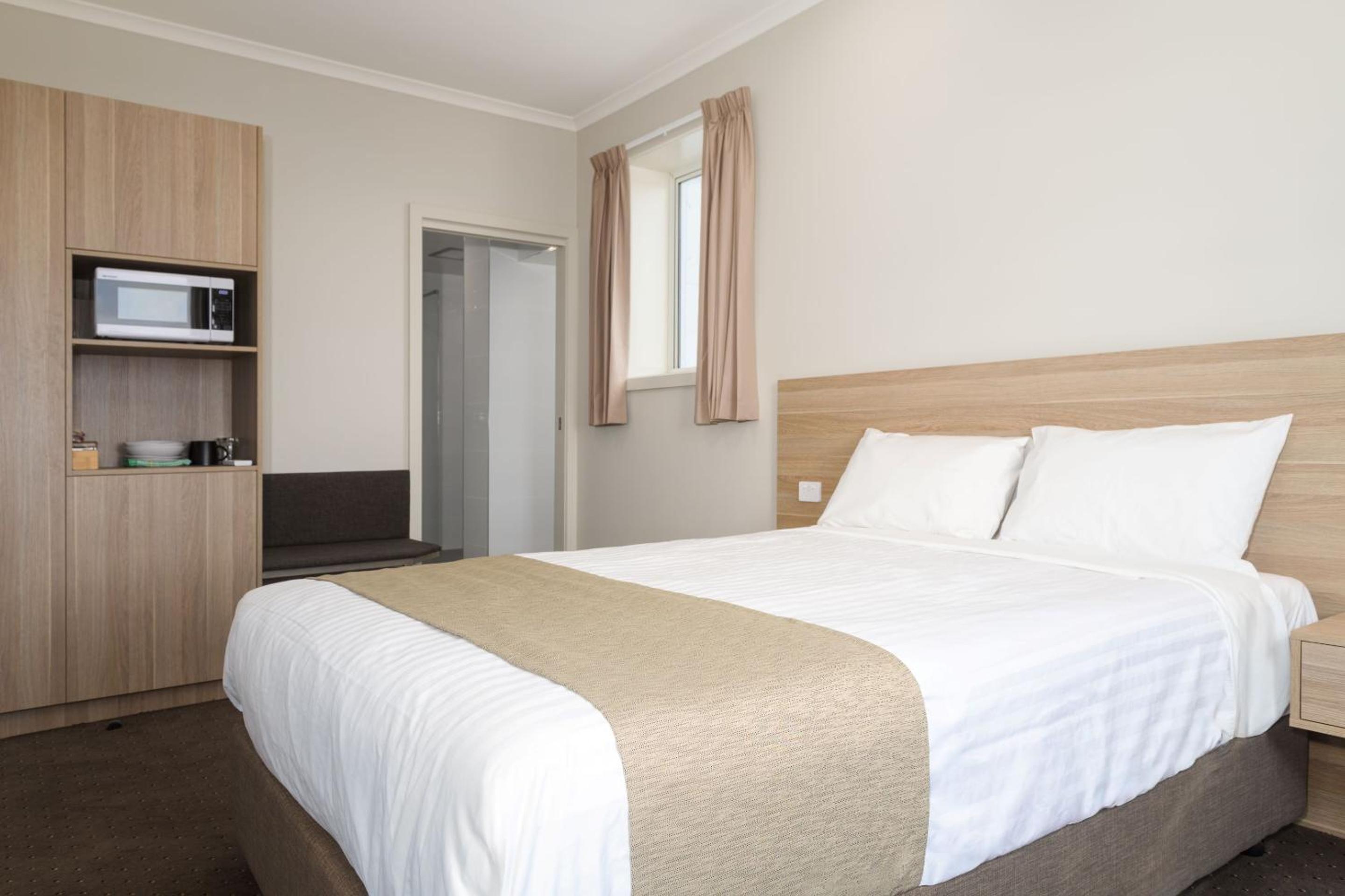 Deluxe Queen Room photo 2