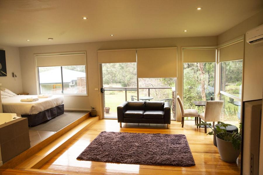Studio Apartment with Sea View photo 3