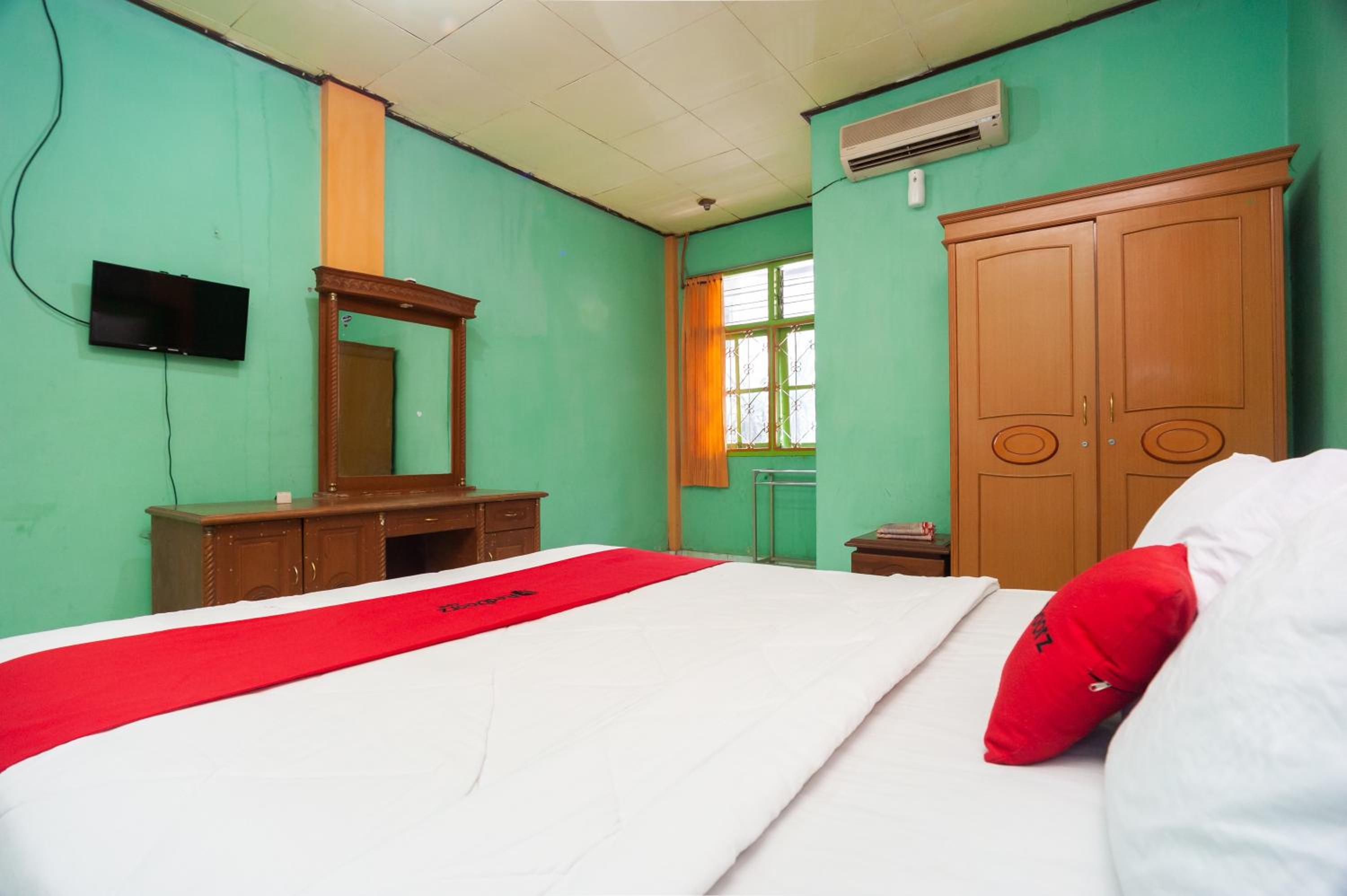Deluxe Queen Room - Photo 4