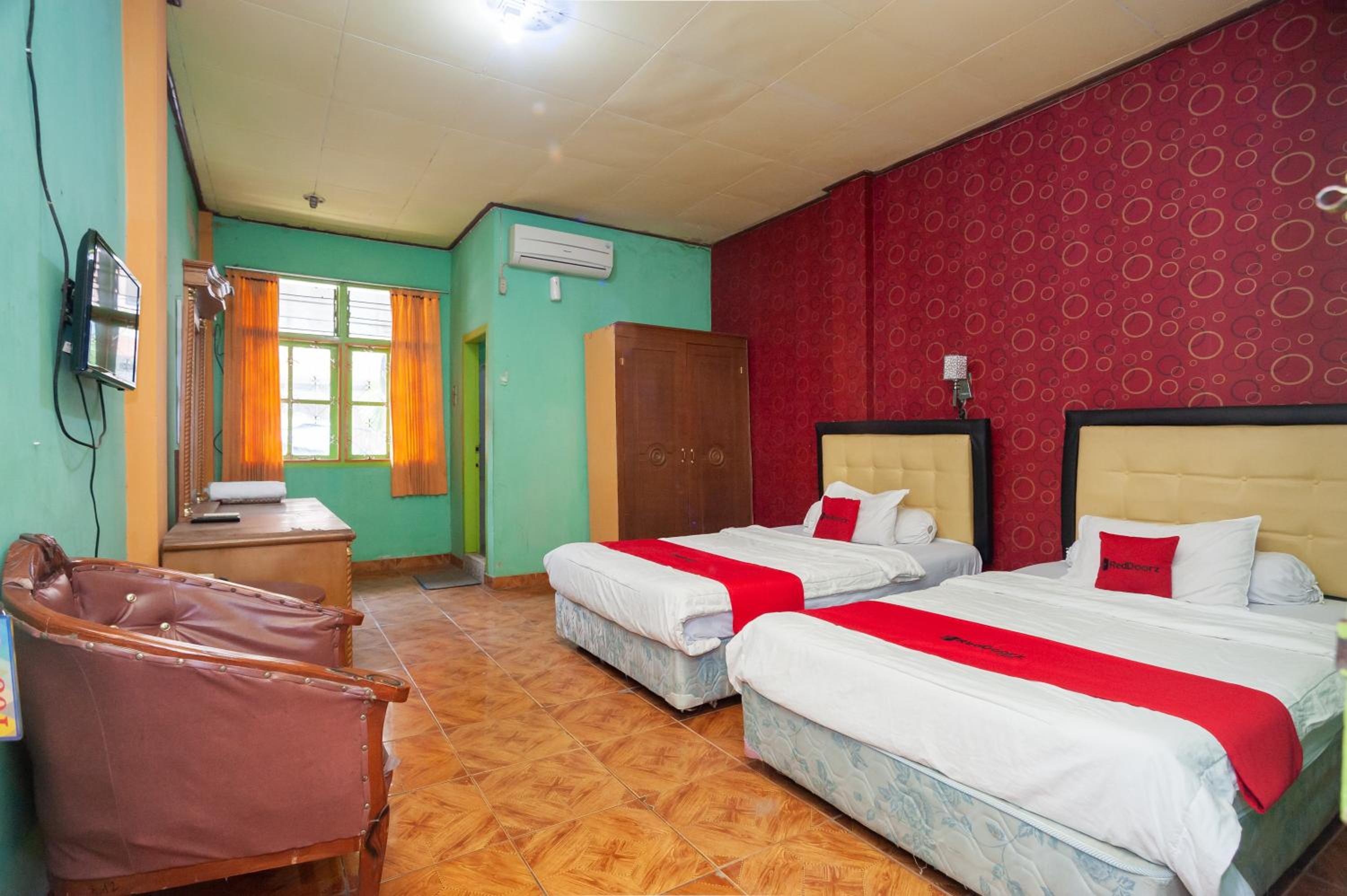 Twin Room - Photo 1