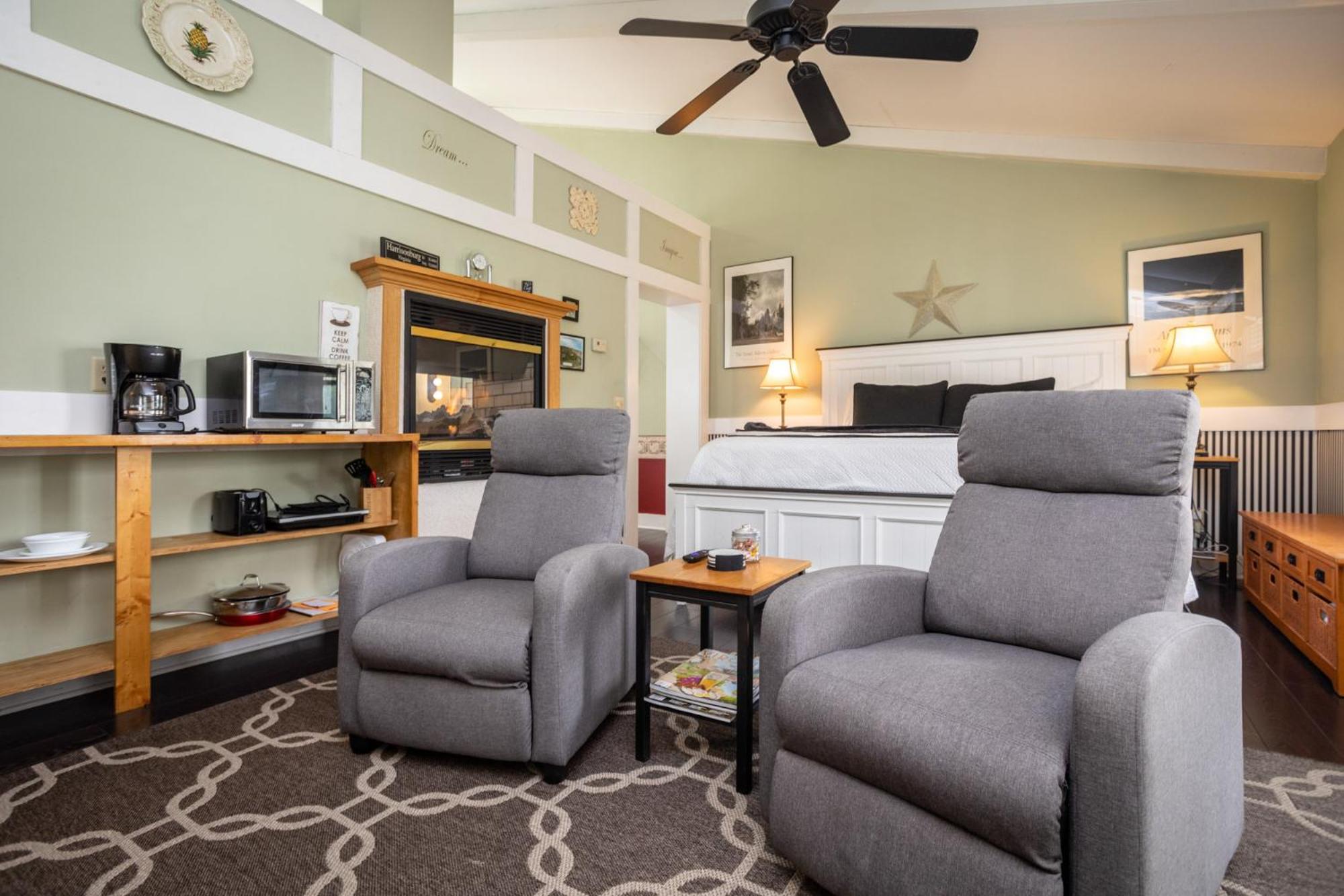 Deluxe King Room
