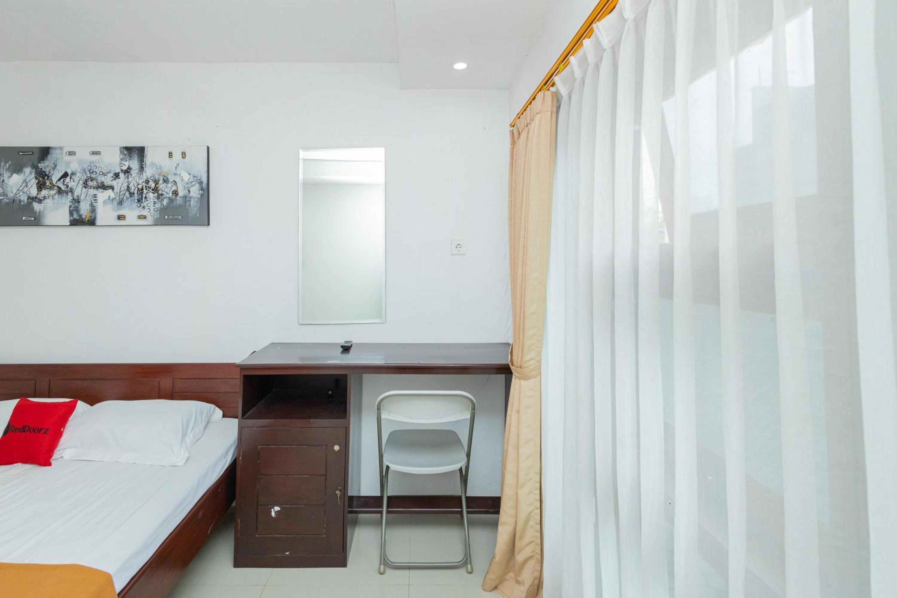 Deluxe Room - Photo 4