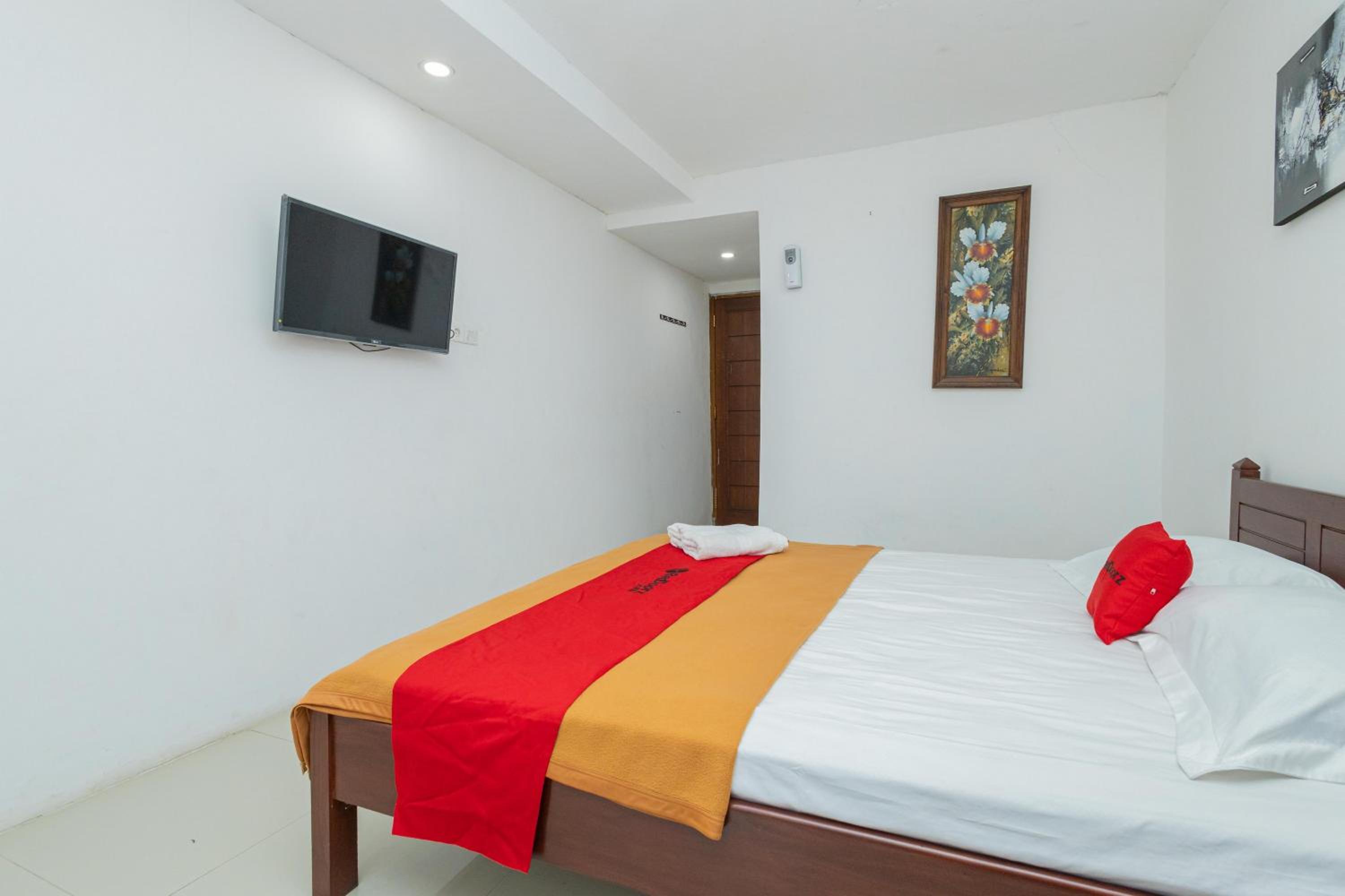 Deluxe Room - Photo 7