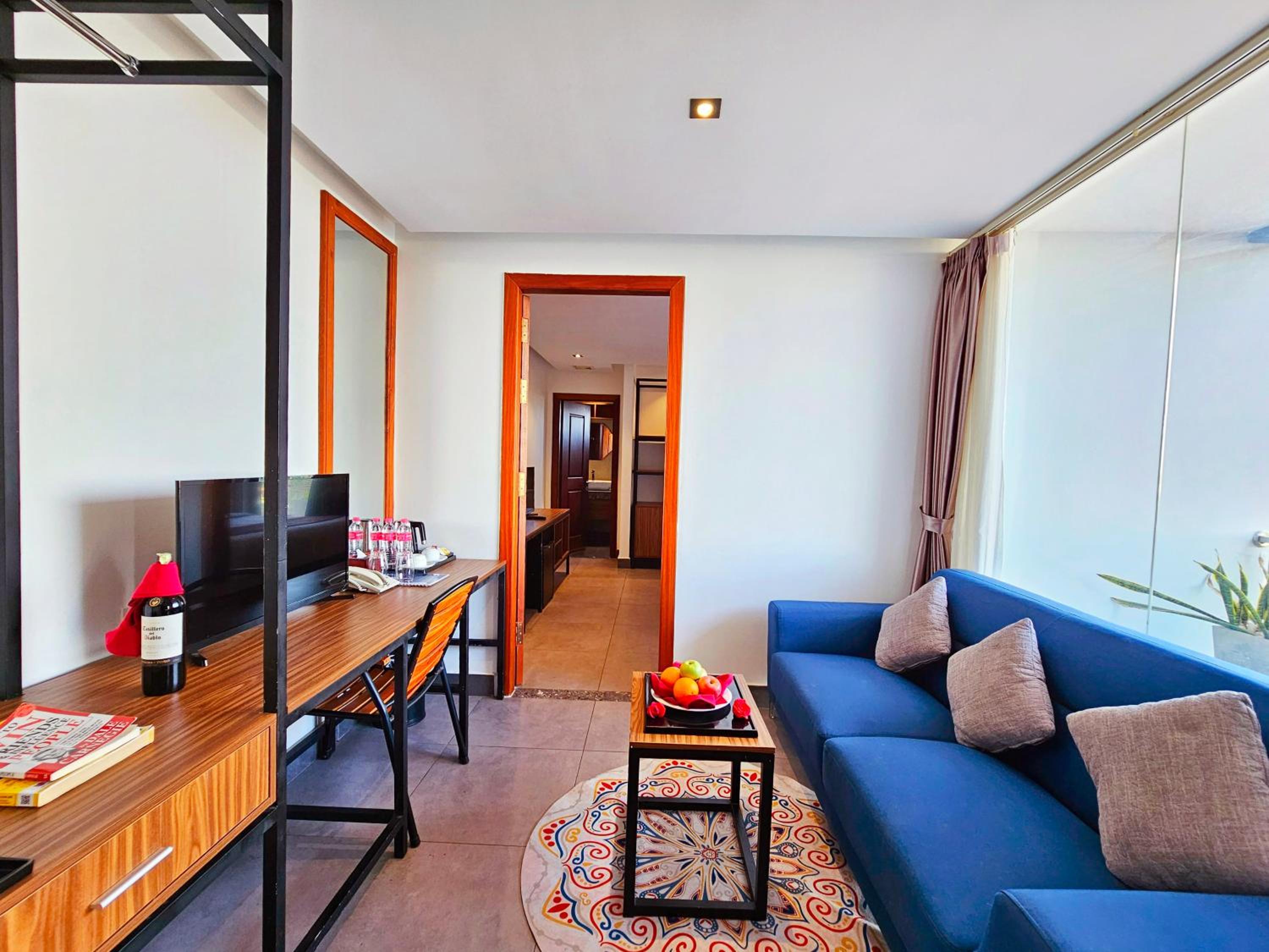 Family Suite with Balcony - Photo 3