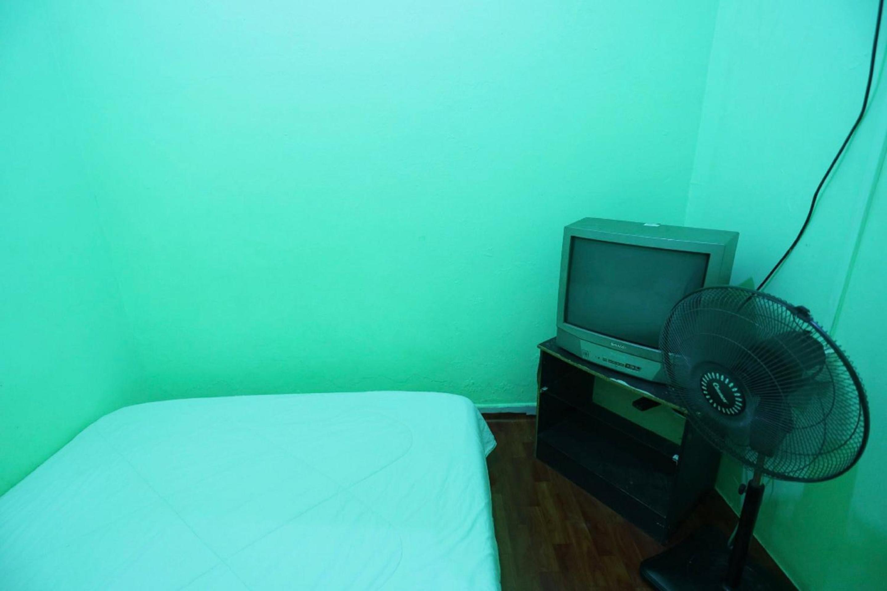 Budget Double Room - Photo 2