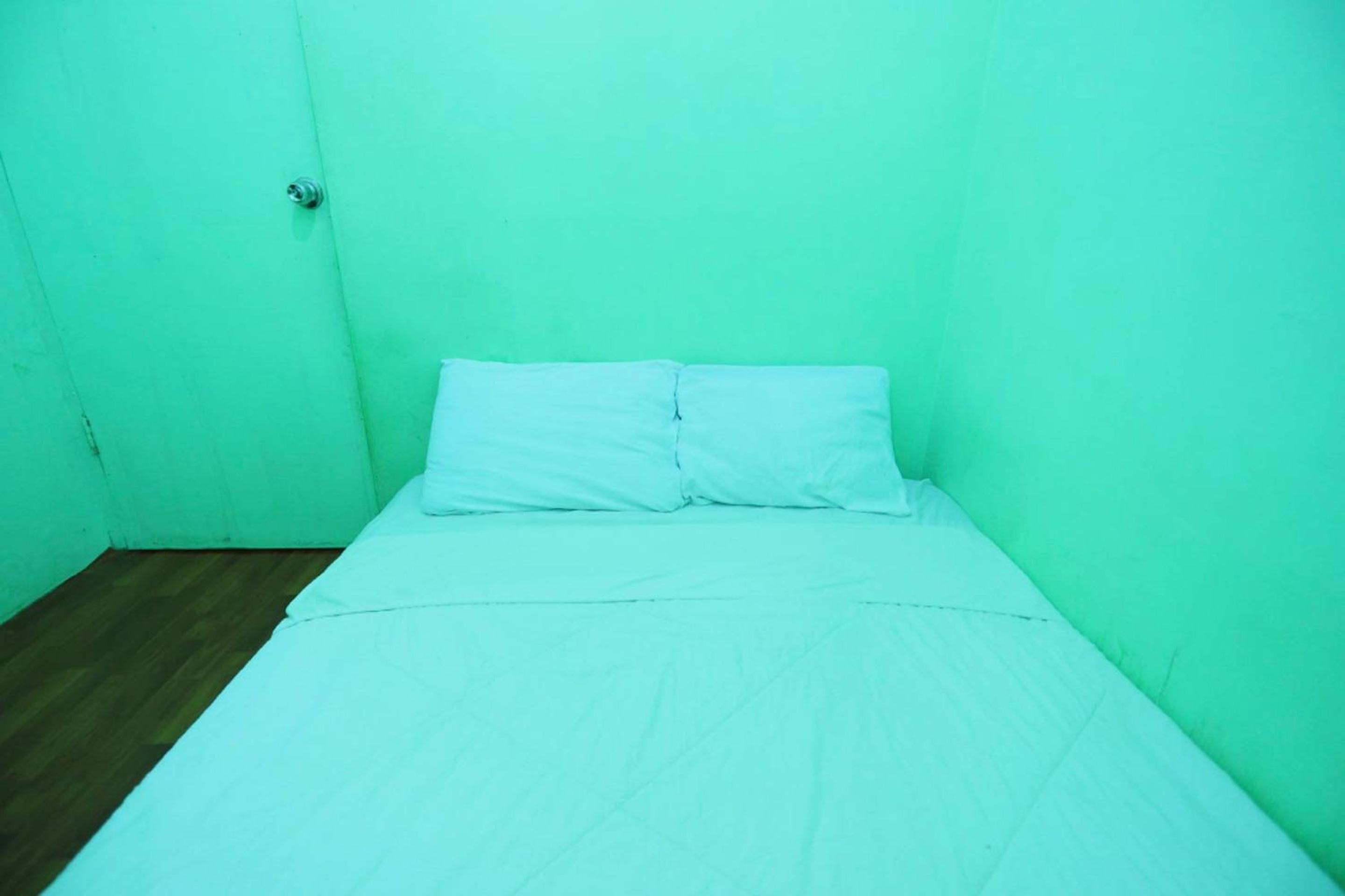 Budget Double Room - Photo 6