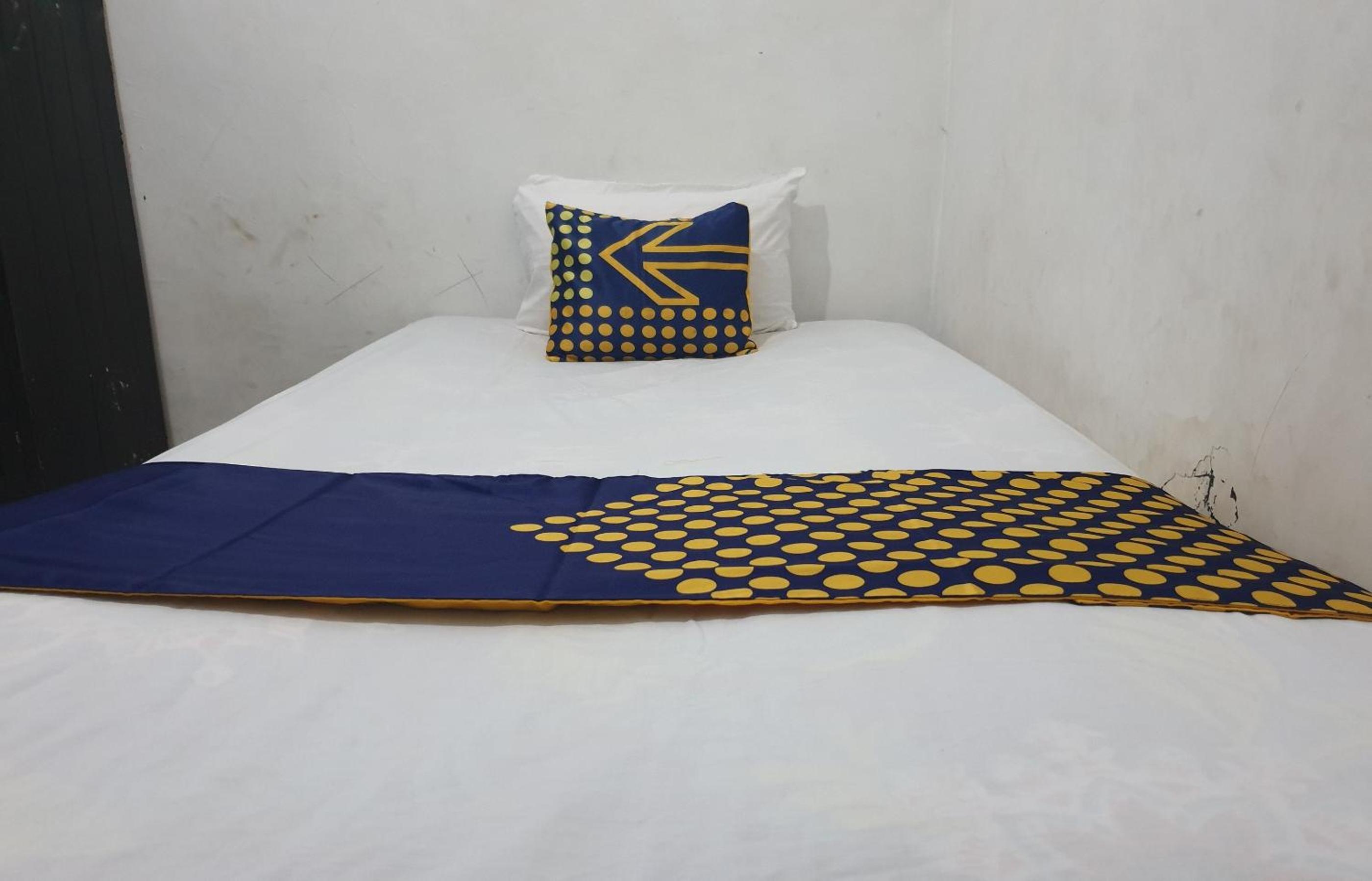Queen Room photo 1