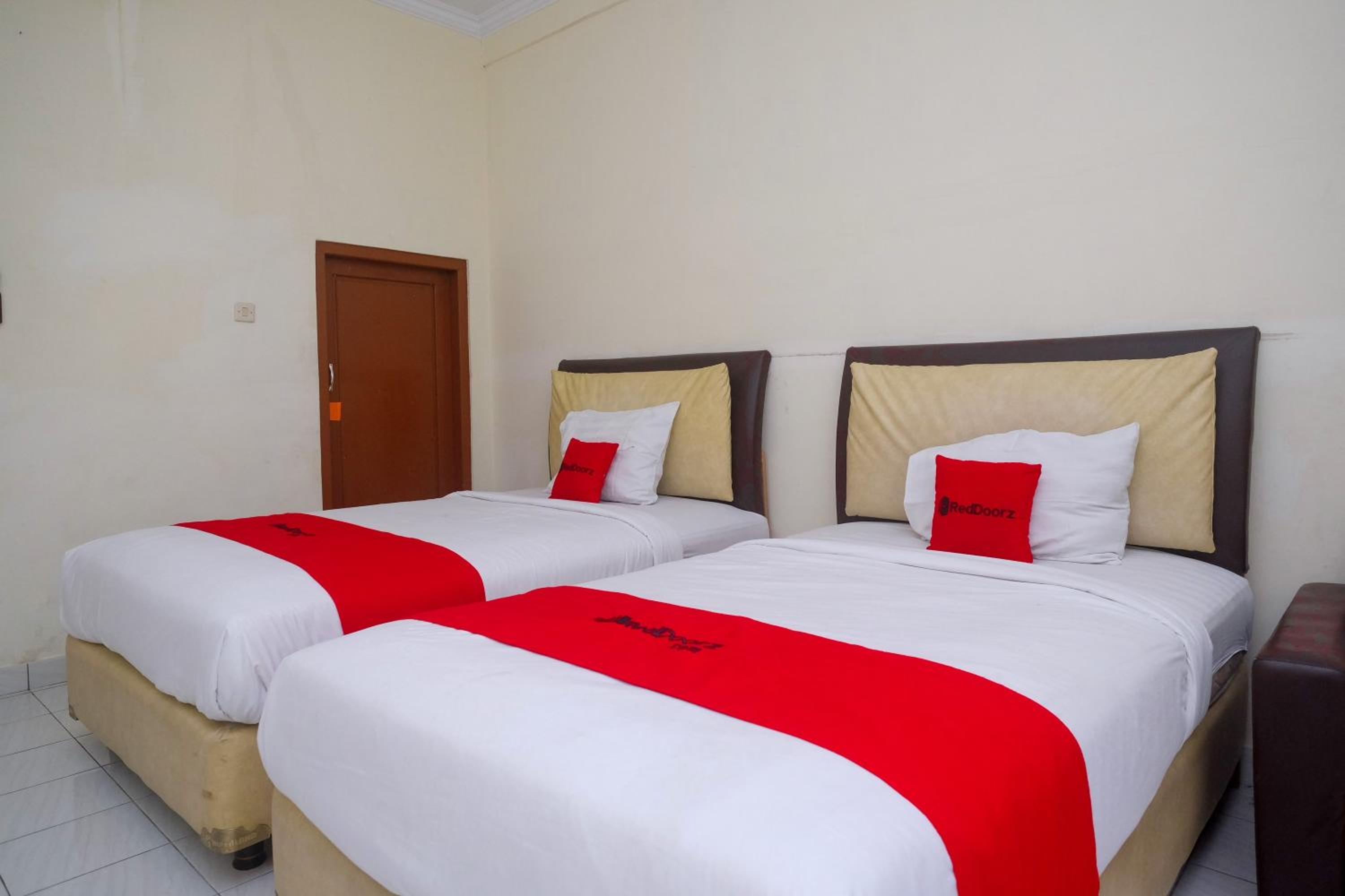 Deluxe Twin Room - Photo 1