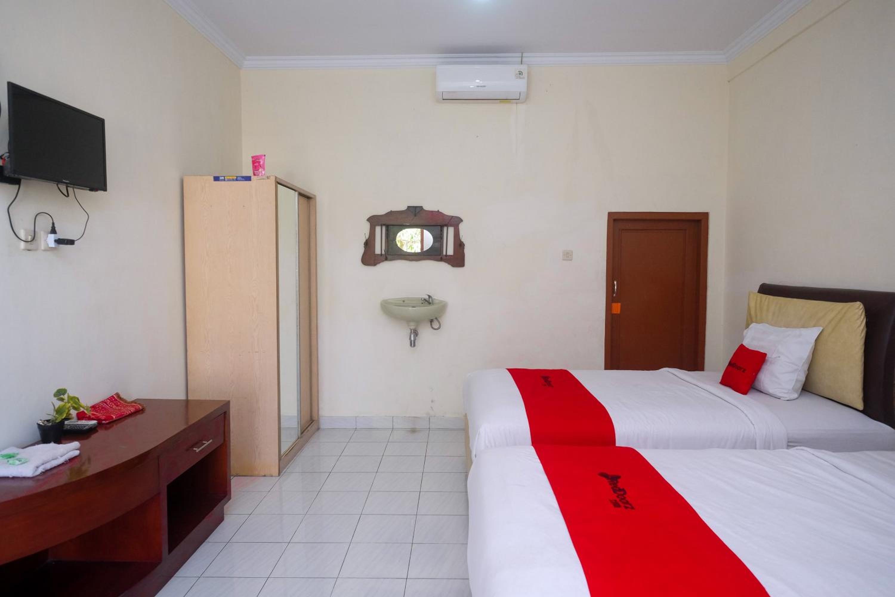 Deluxe Twin Room - Photo 6
