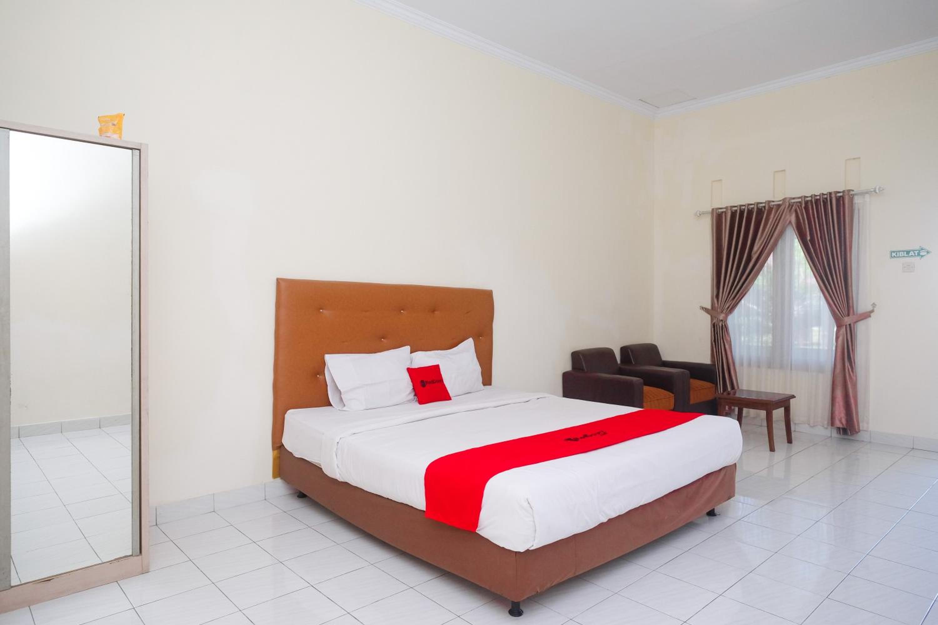 Deluxe Double Room - Photo 10