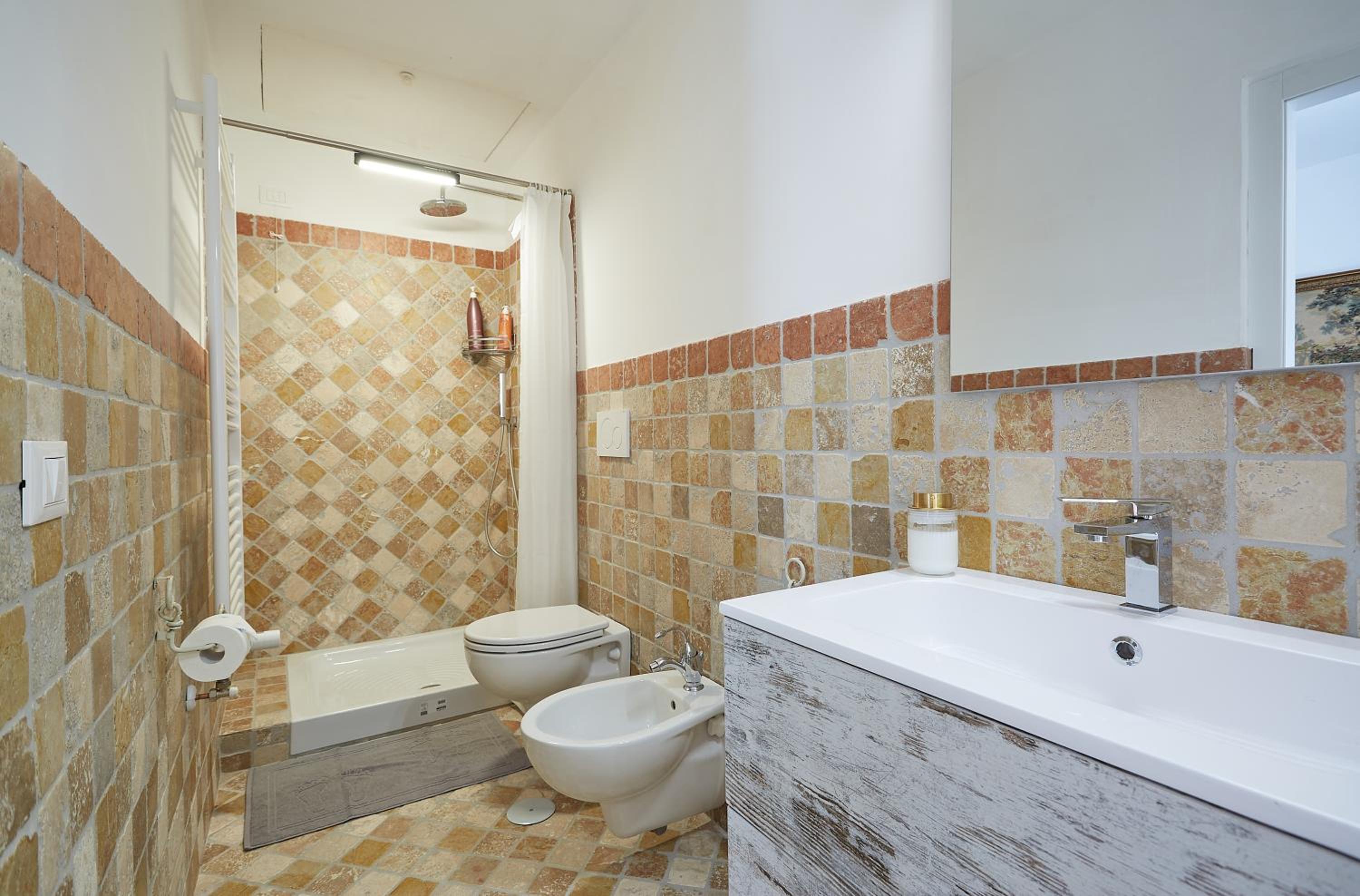 Double Room with Private Bathroom photo 2