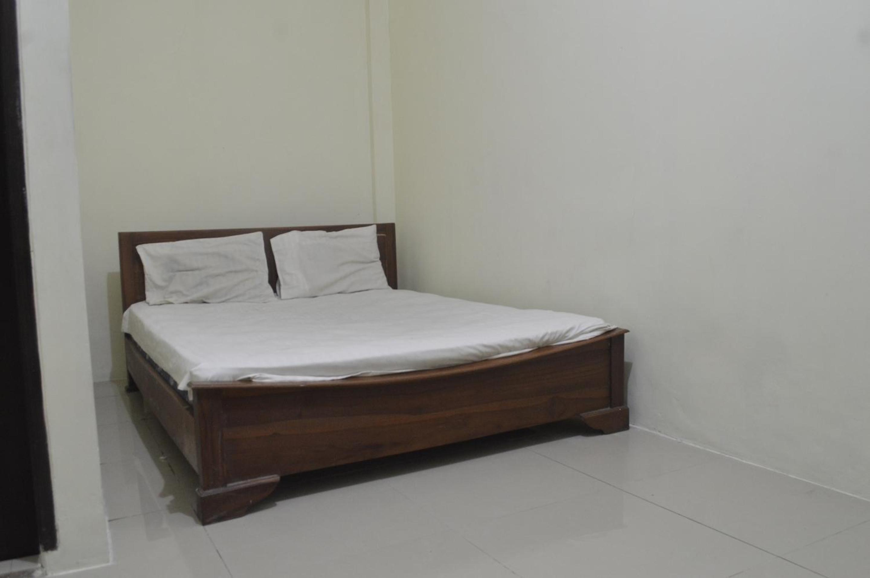 Standard Double Room - Photo 2