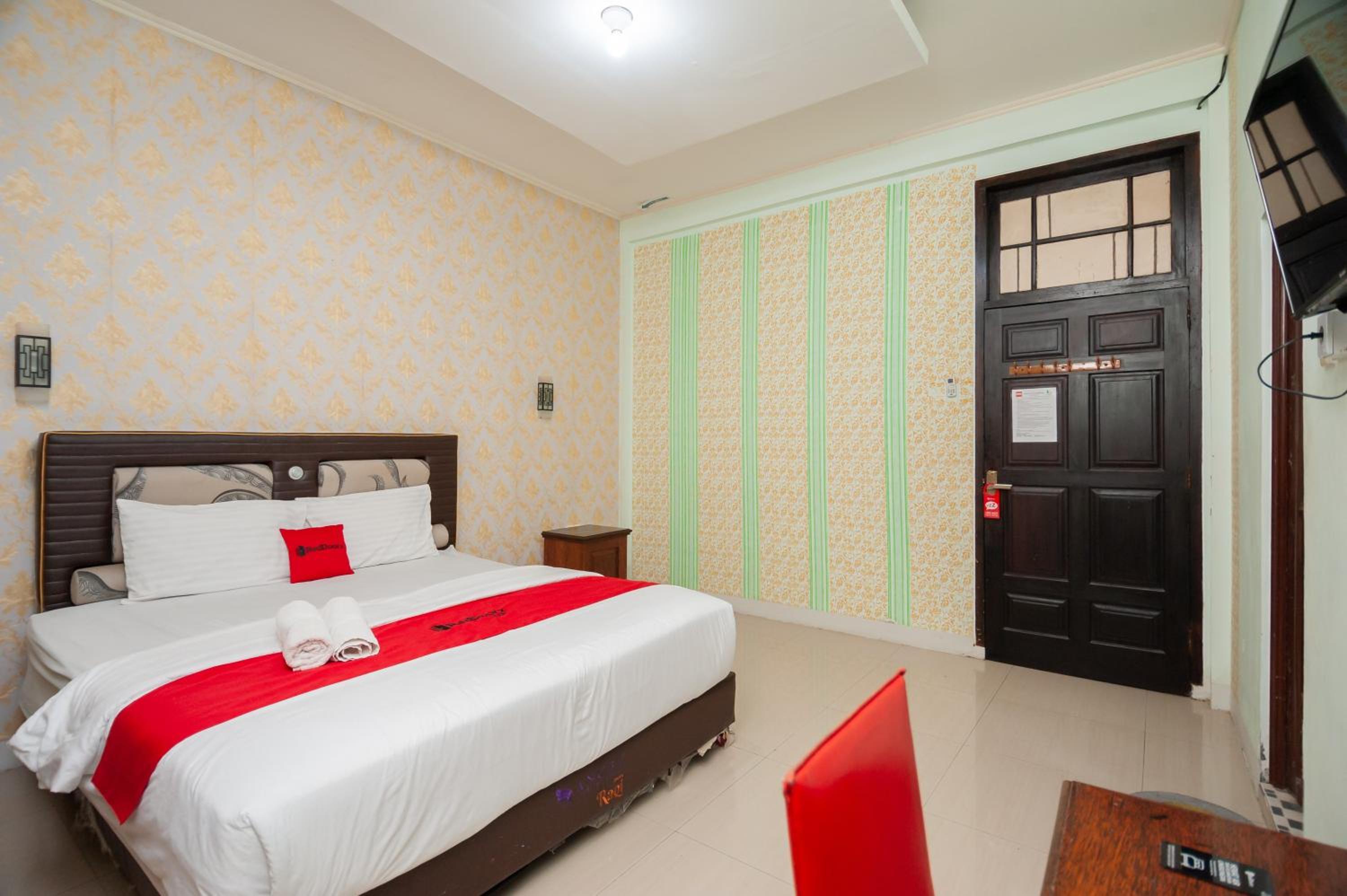 Deluxe Suite photo 2