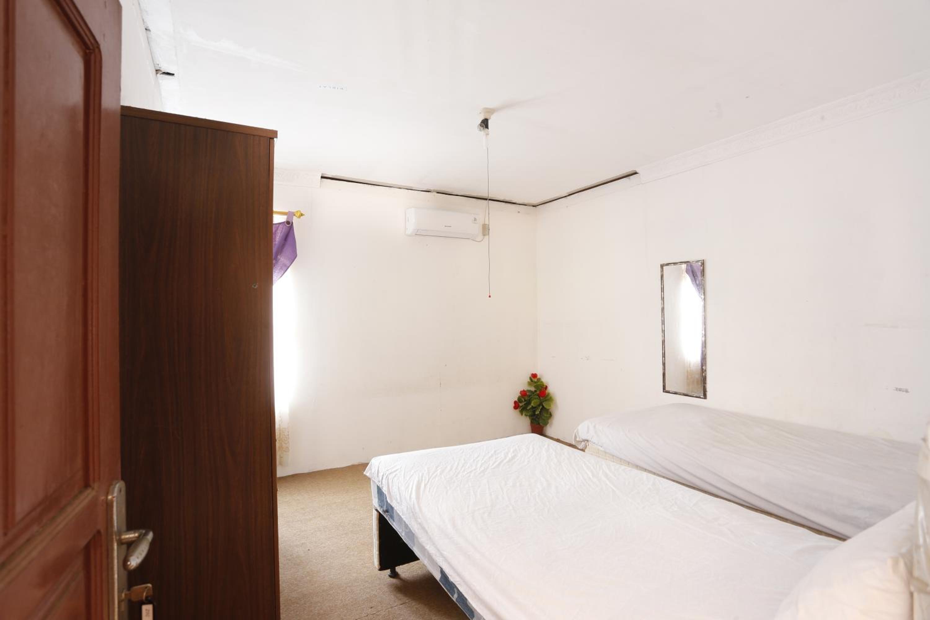 Standard Twin Room photo 3
