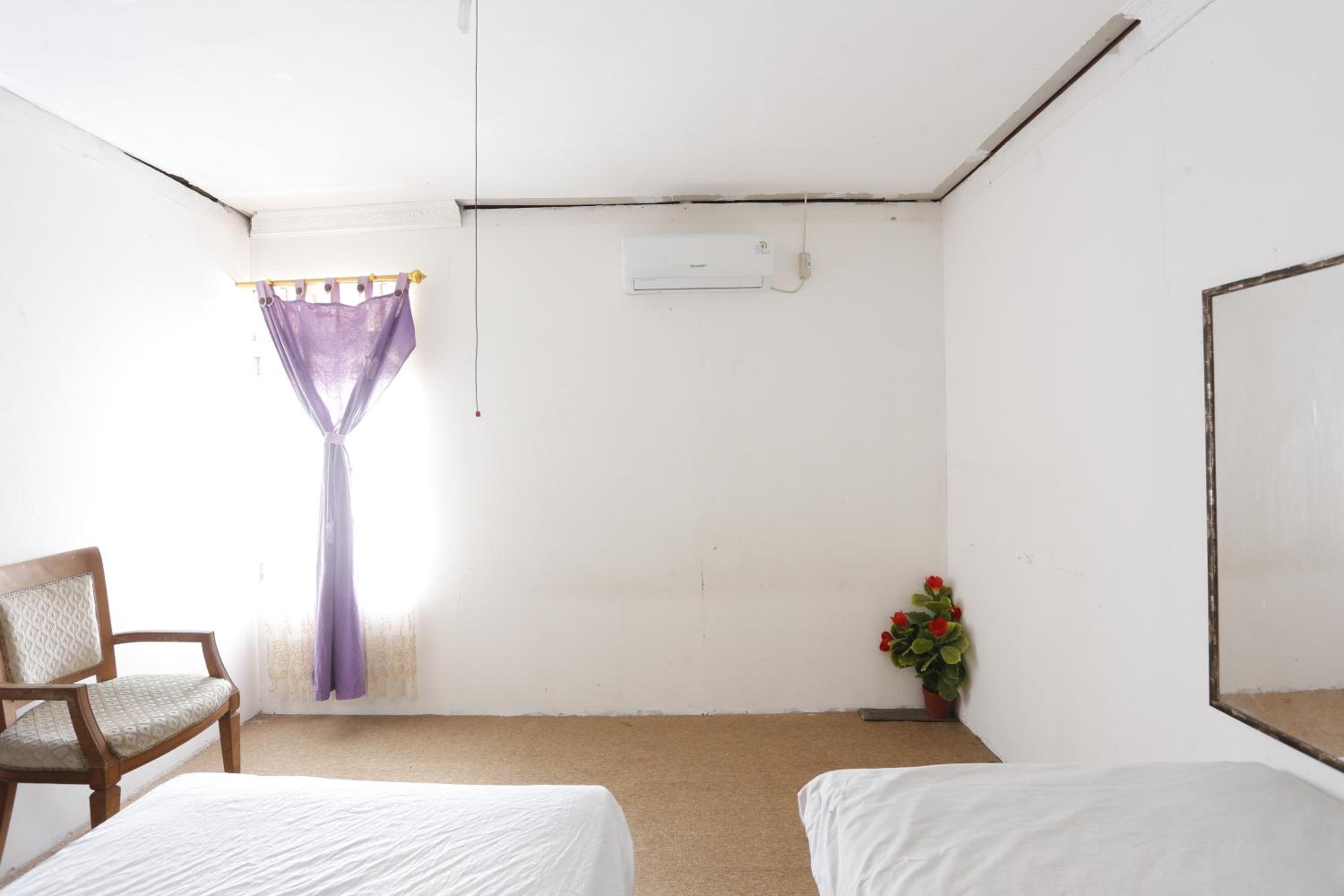 Standard Twin Room photo 2