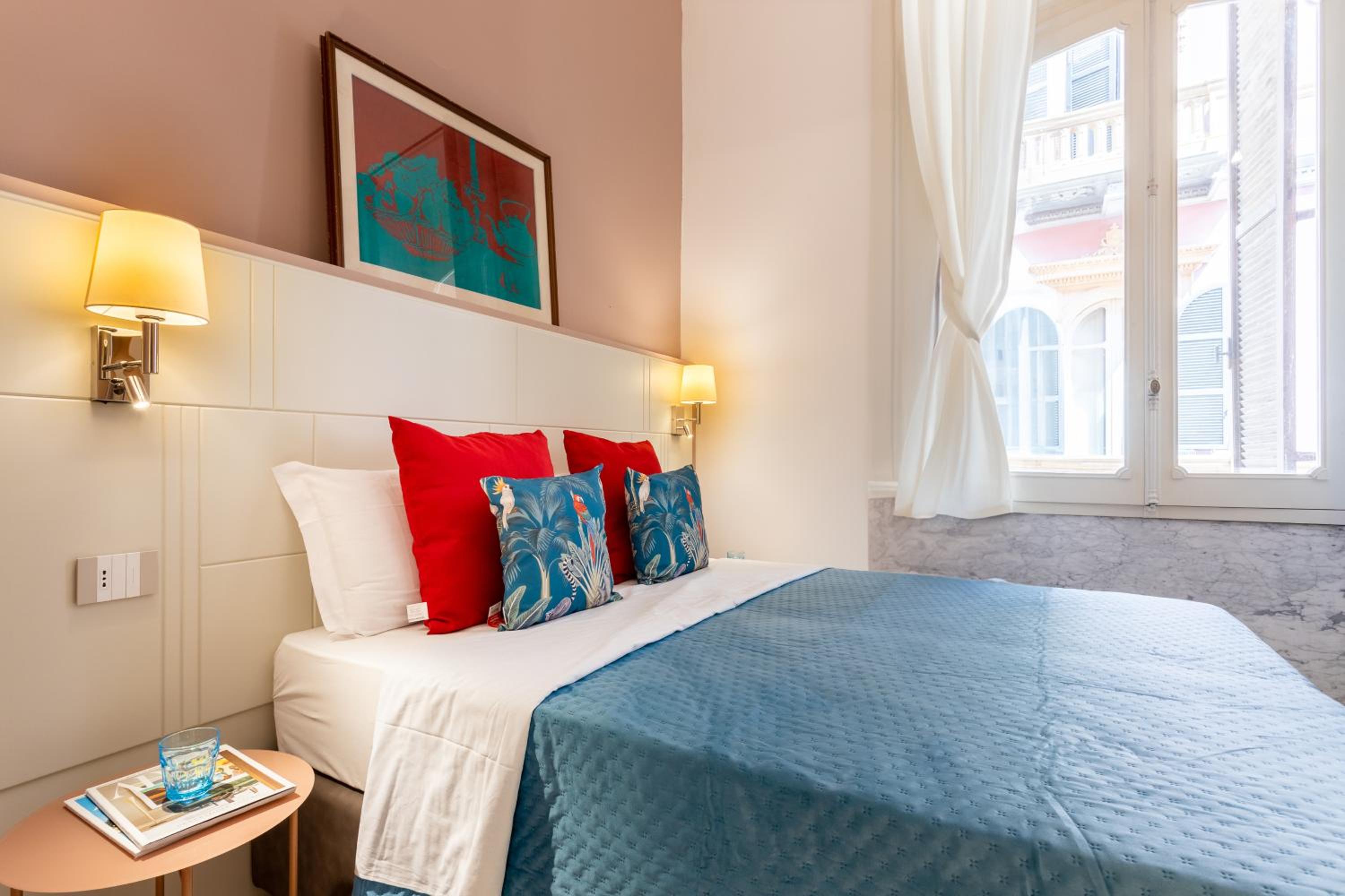 Double Room with Private Bathroom - Photo 3