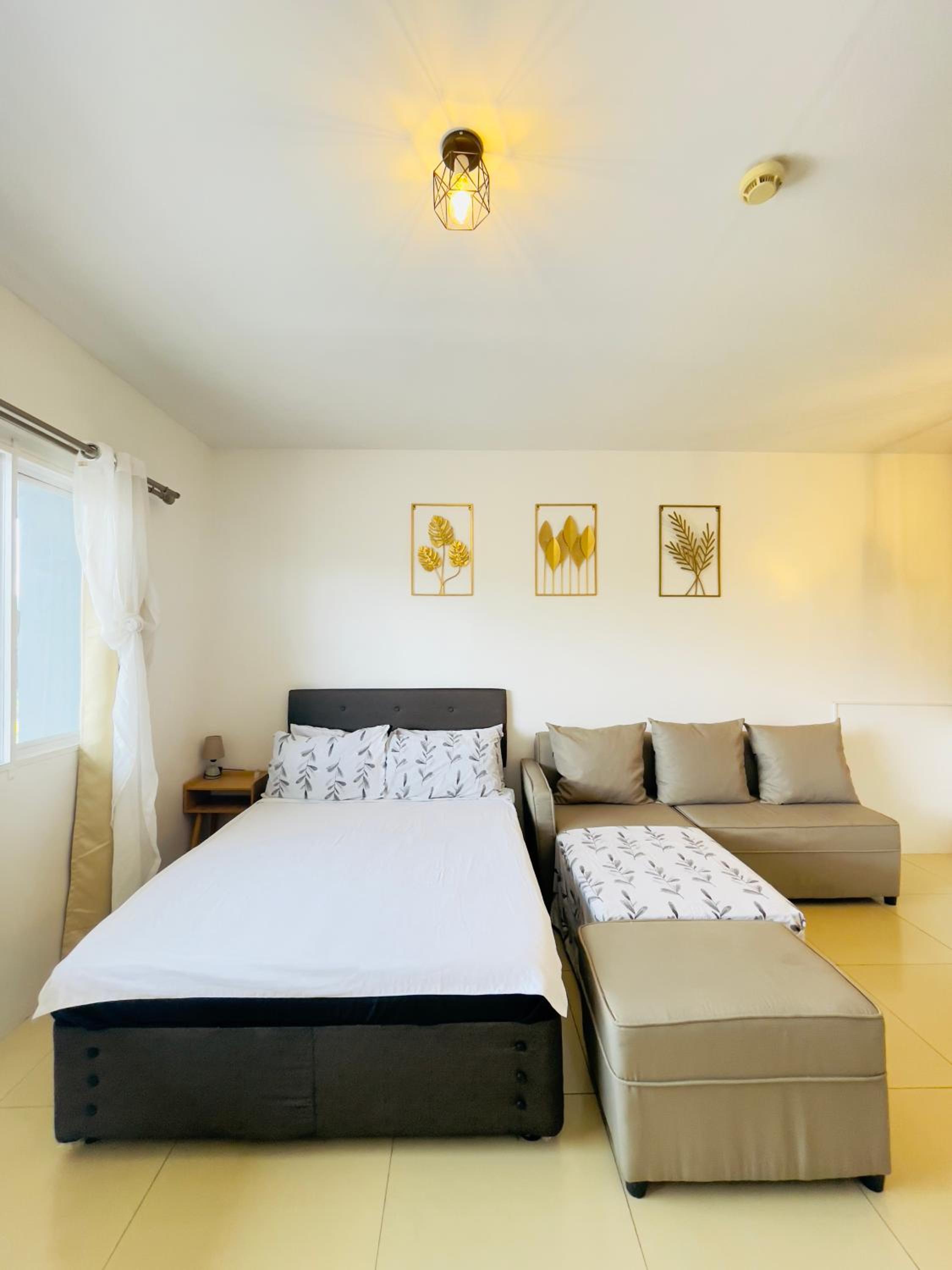 Deluxe Double Room With Extra Bed photo 3