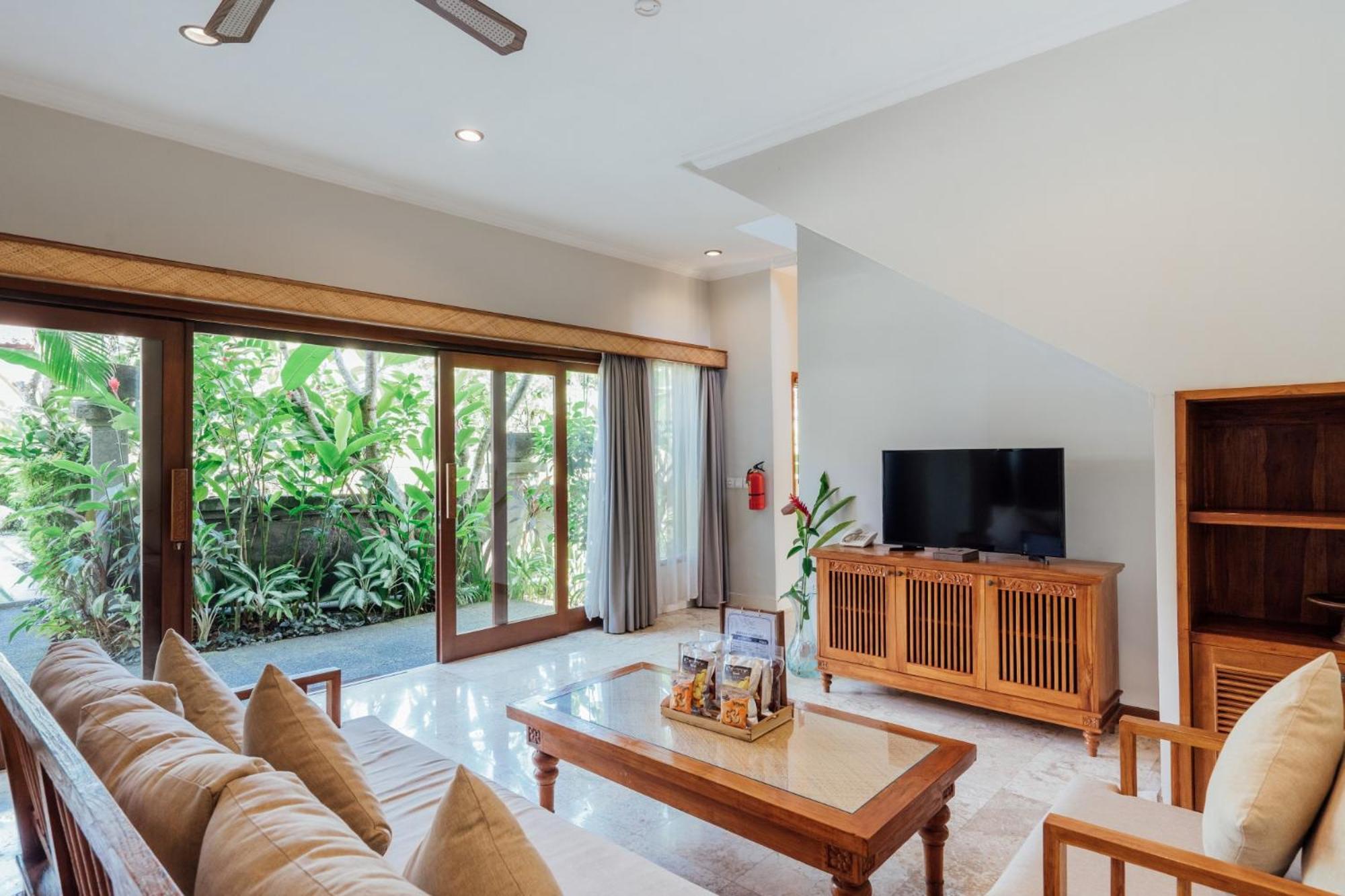 Three-Bedroom Pool Villa with One Time 30 Minute Welcome Massage - Photo 15