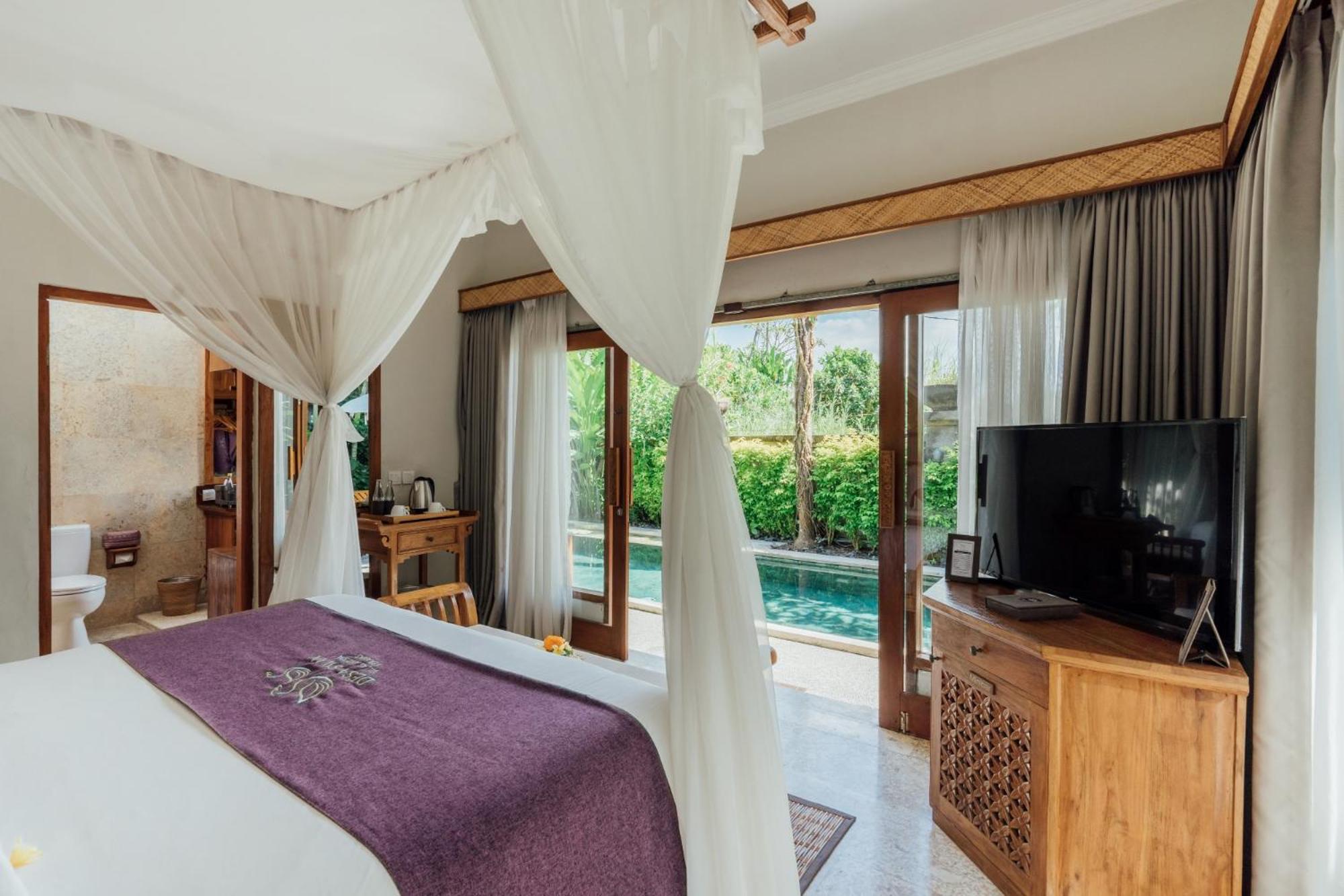 Three-Bedroom Pool Villa with One Time 30 Minute Welcome Massage - Photo 10