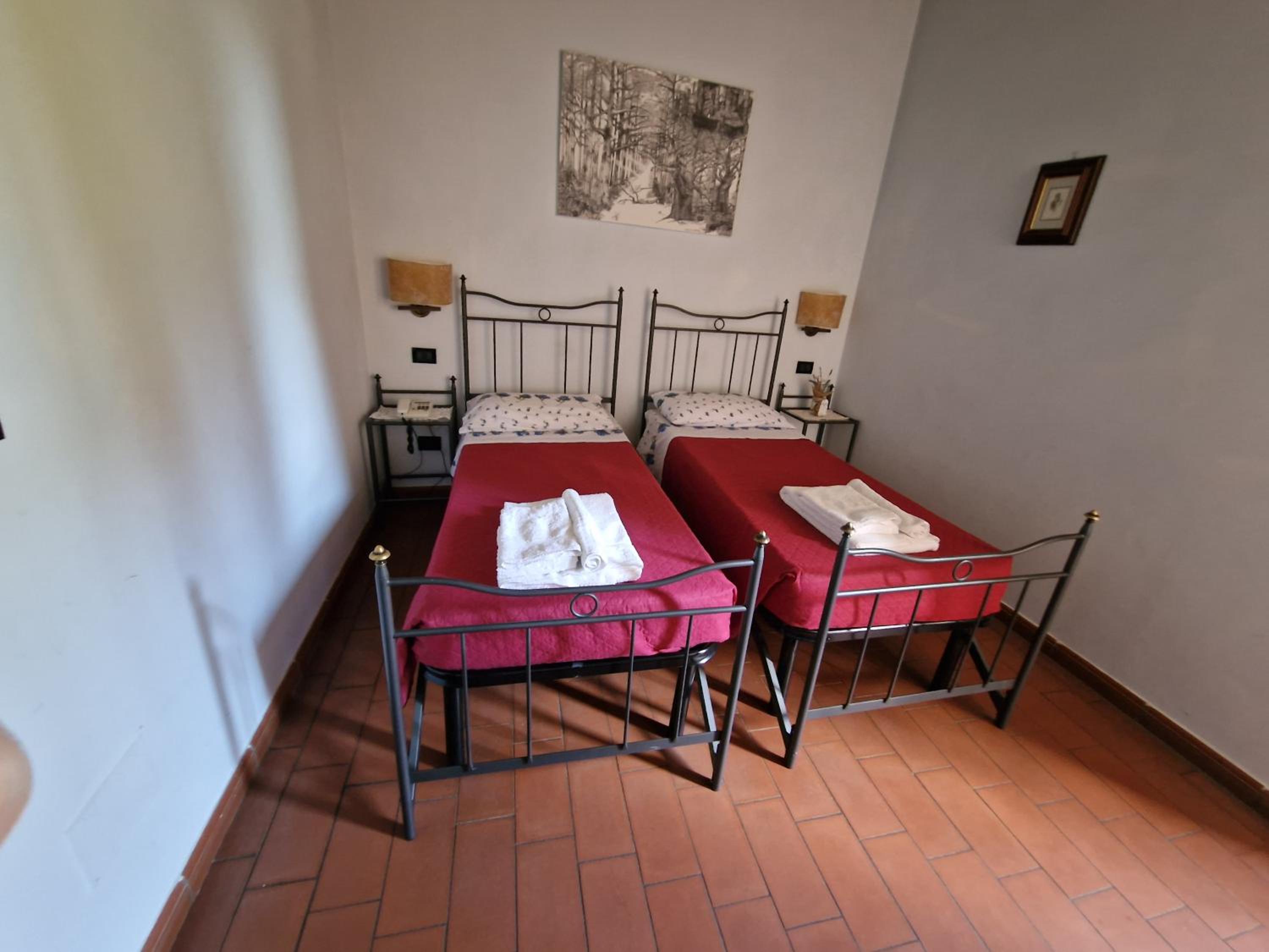 Classic Twin Room - Photo 1