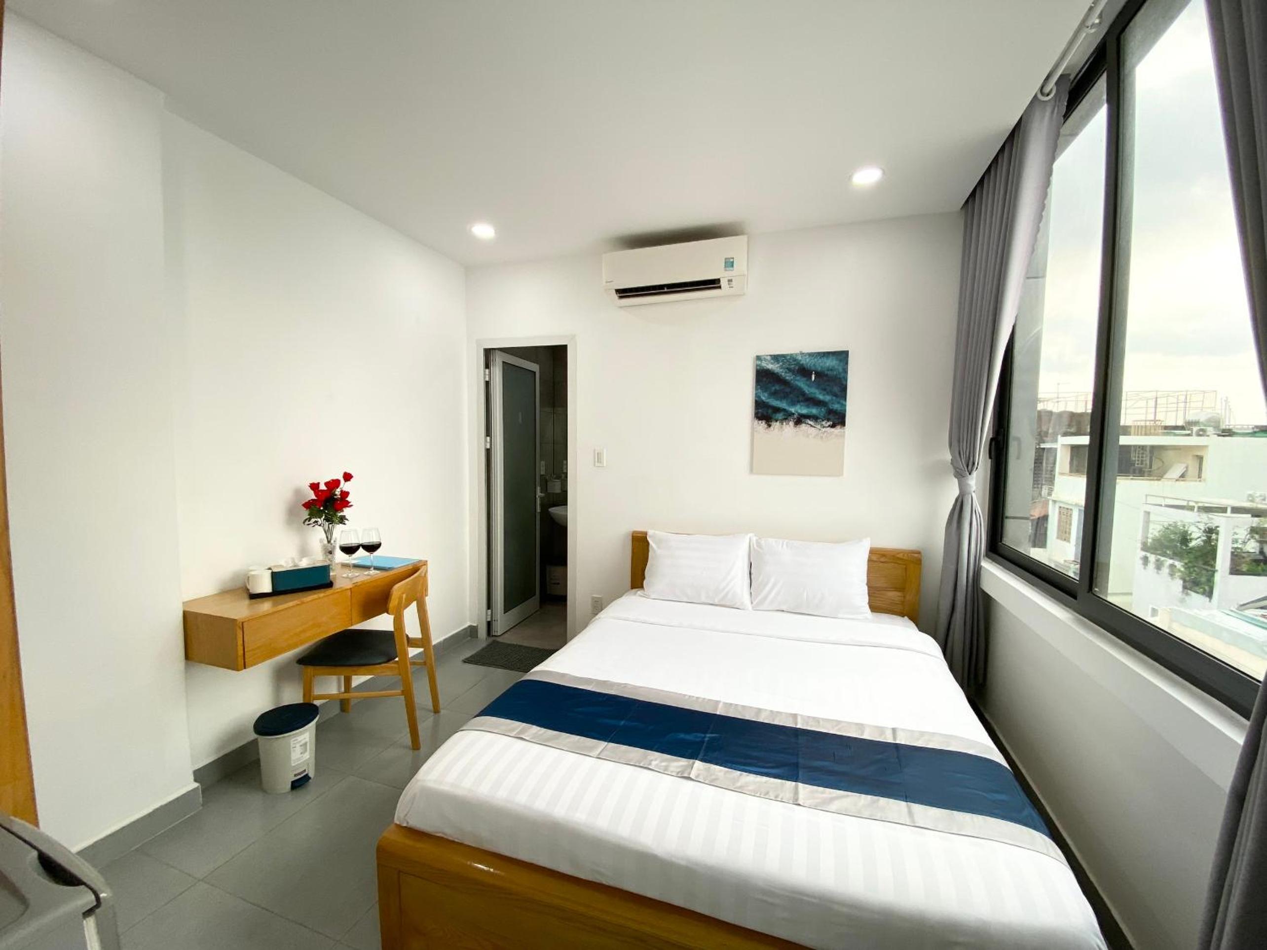 Deluxe Queen Room