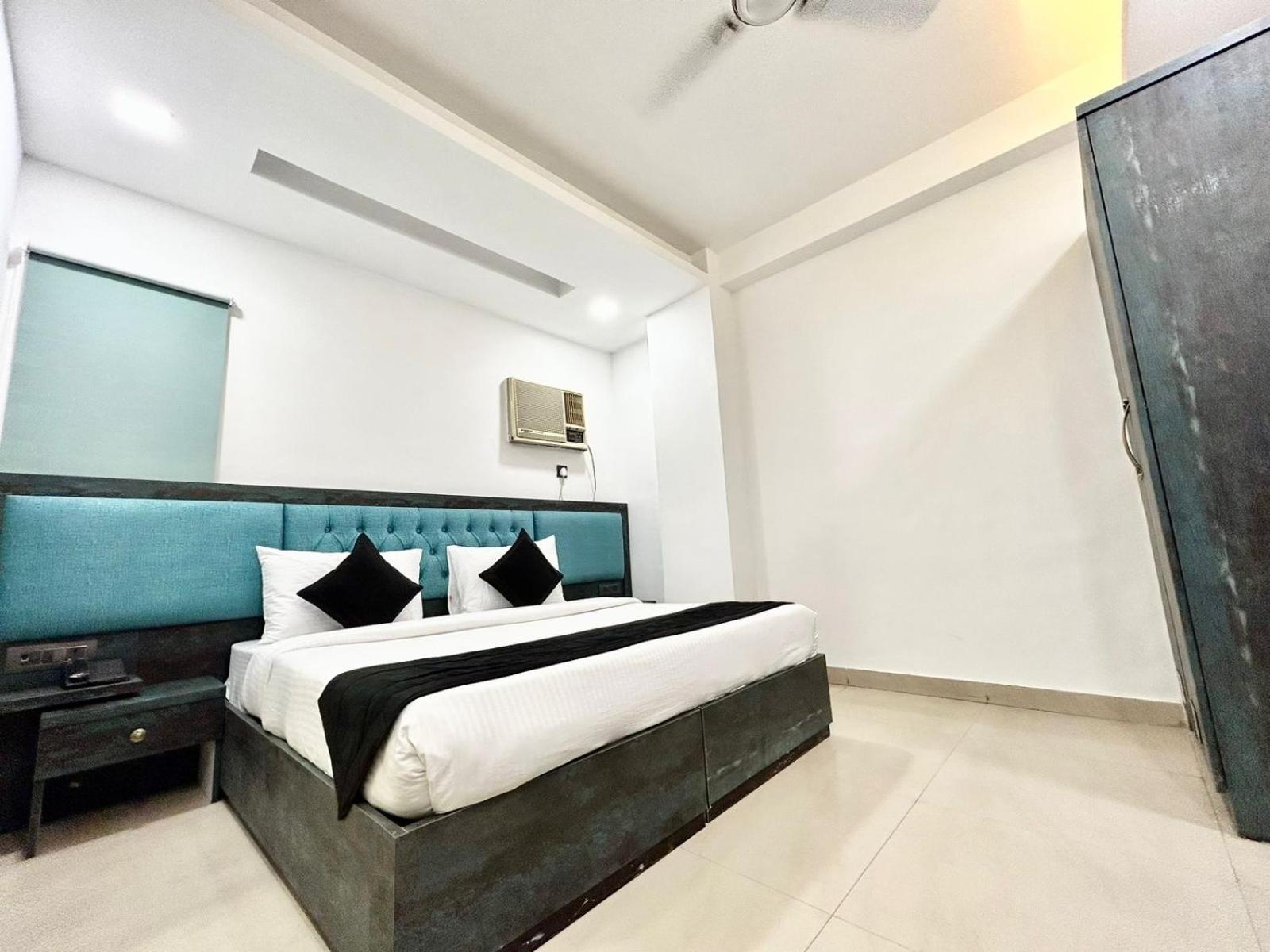 Standard Double Room - Photo 4
