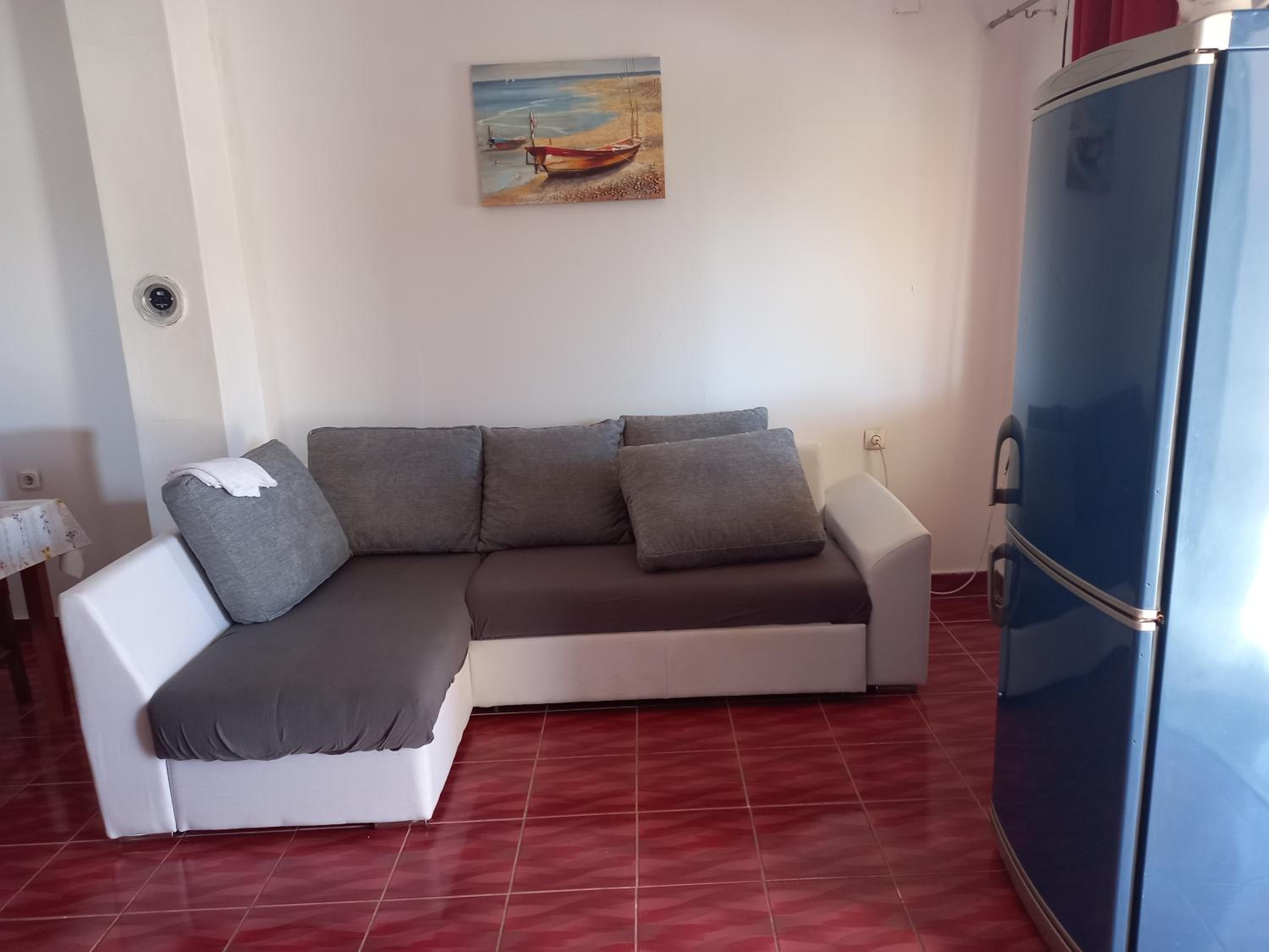 Two-Bedroom Apartment - Photo 3