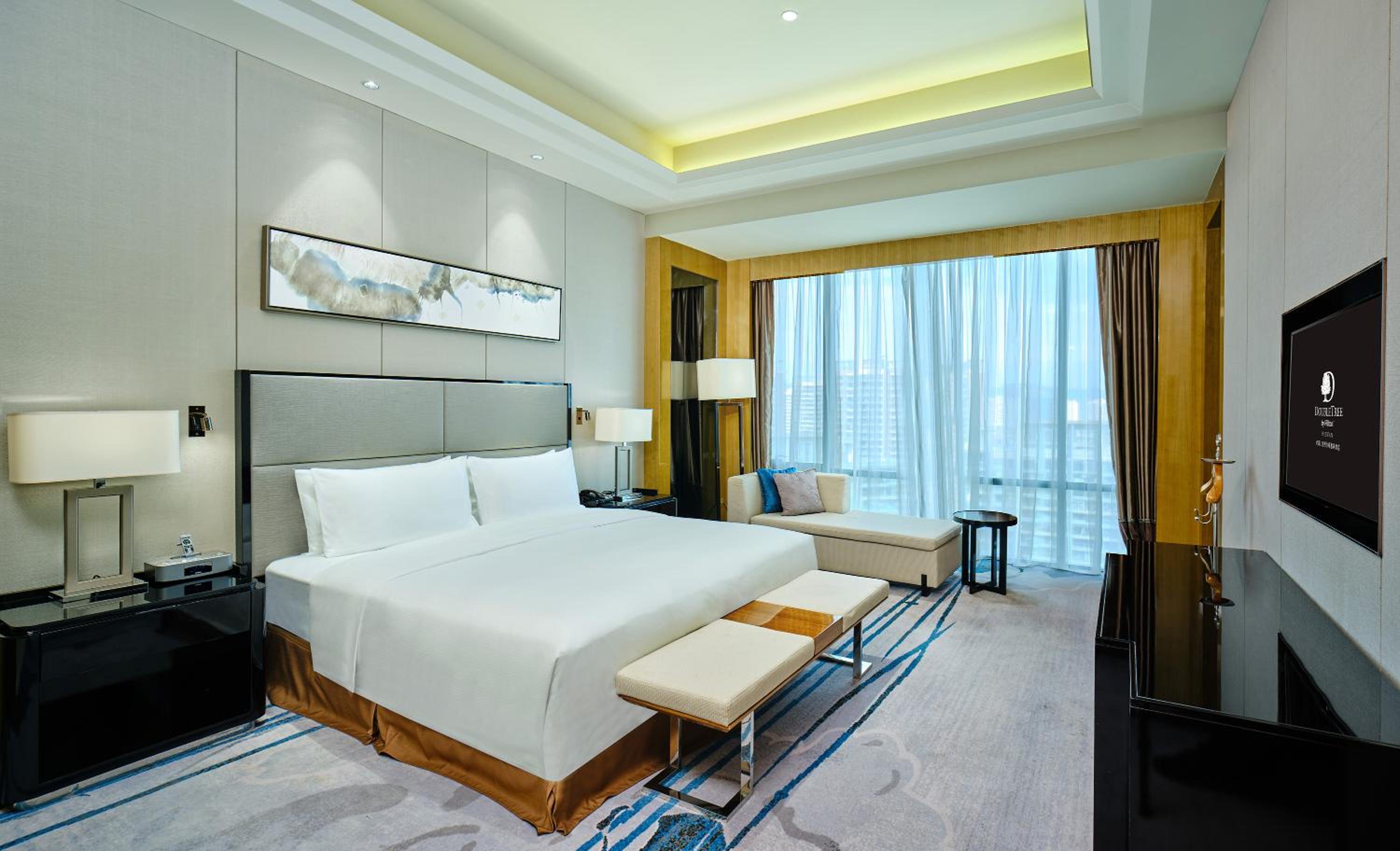 Executive Deluxe King Room photo 3