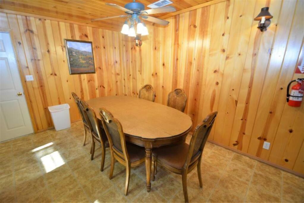 Deluxe Family Room photo 2