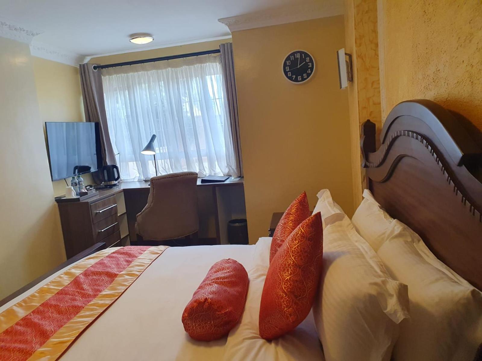 Standard Double Room - Photo 5