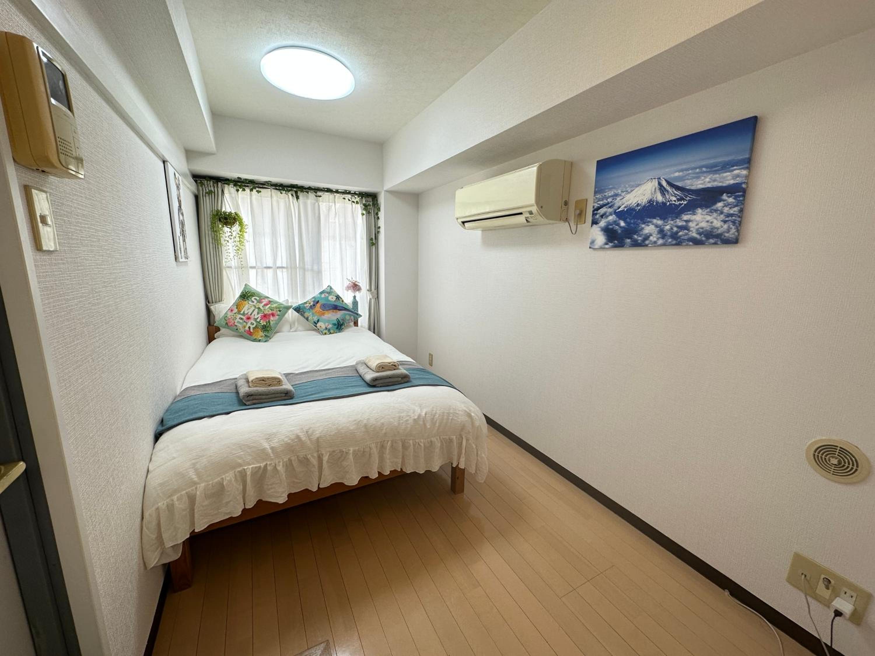 One-Bedroom Apartment photo 3