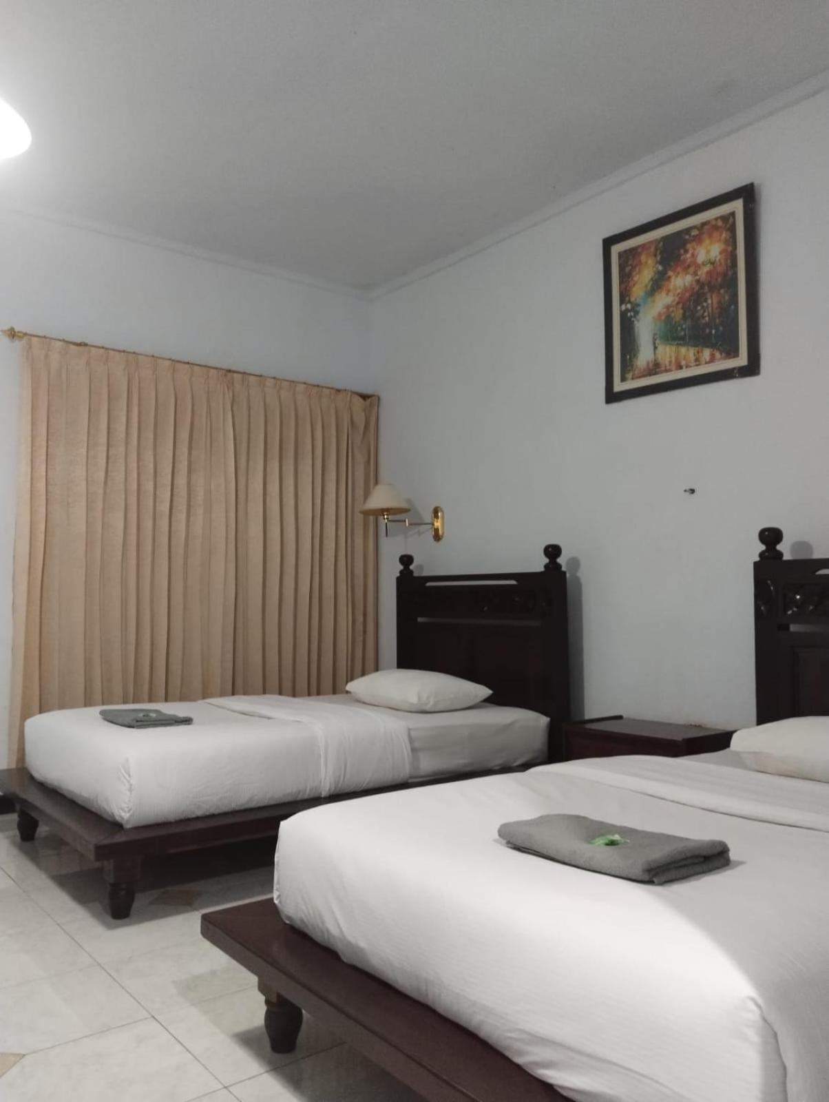 Suite with Balcony - Photo 2
