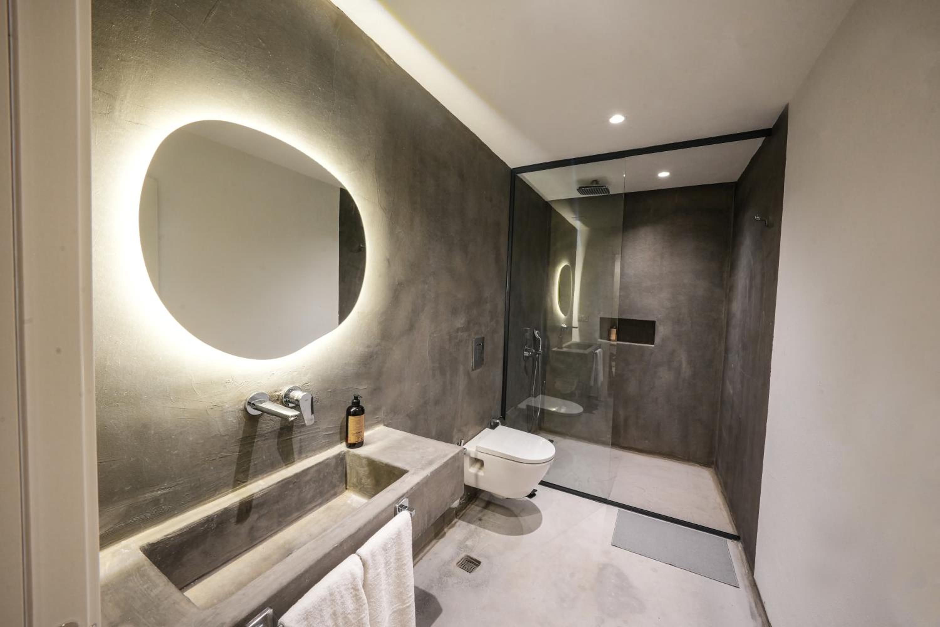 Standard Double Room - Photo 9
