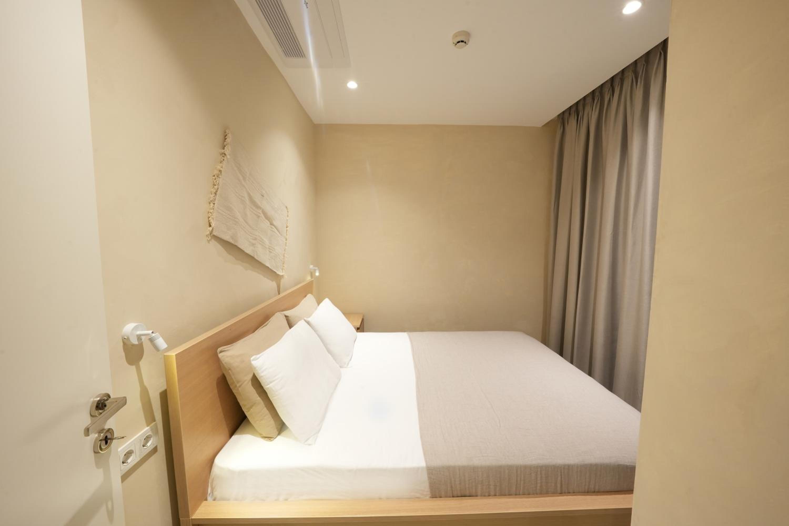 Standard Double Room - Photo 1